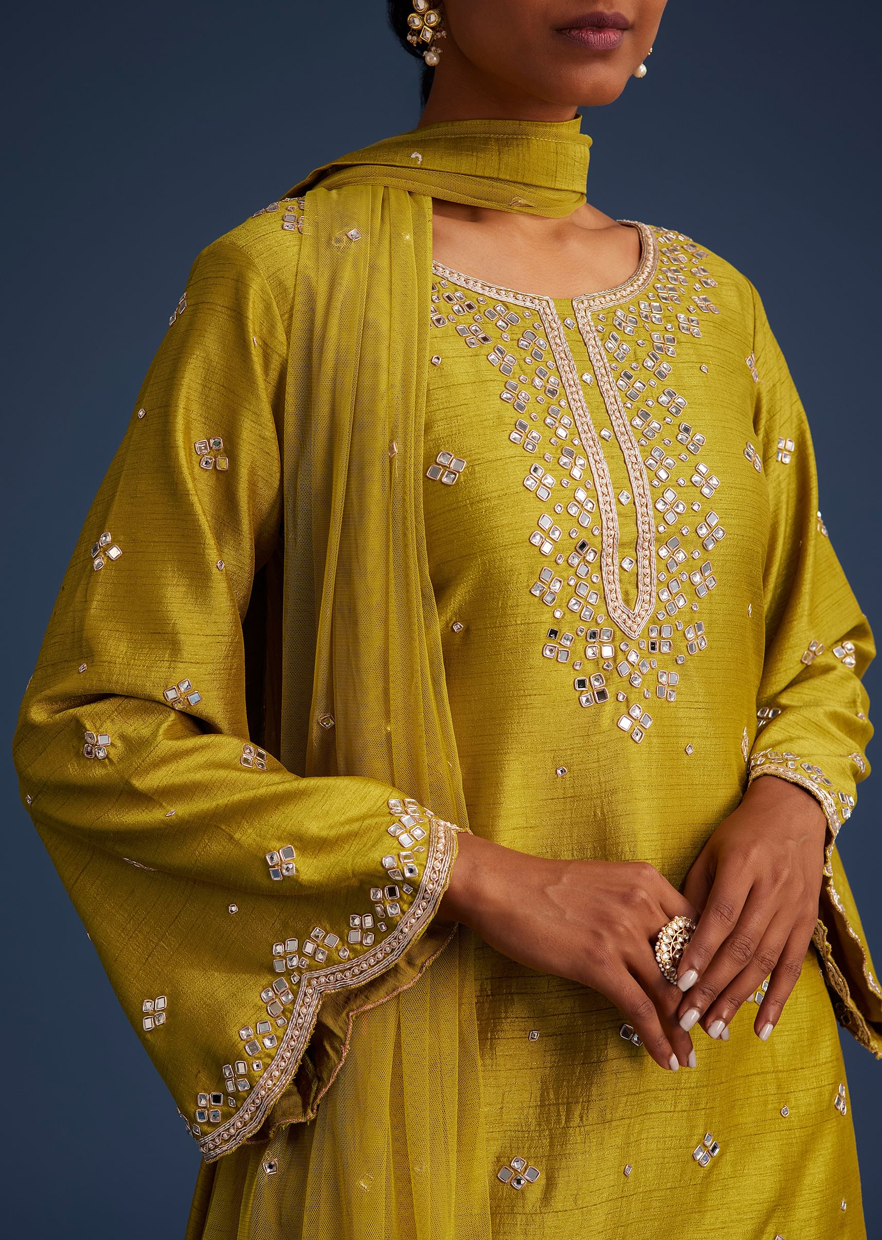 mehendi-green-silk-embroidered-kurta-dhoti-set-sg295241-4_34cfa491-33ac-4579-bceb-e23ad3b22b45.jpg