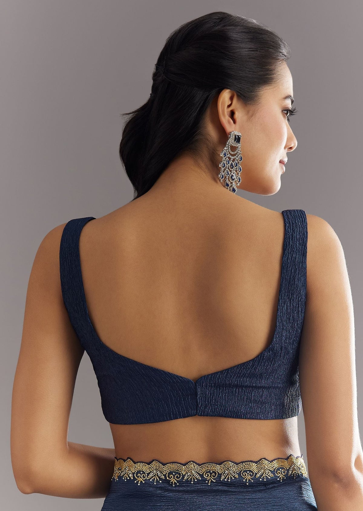 midnight-blue-crushed-tissue-saree-with-stones-cutdana-embroidered-scallop-border-sg296153-8_a8f9a2cf-d165-4f90-b29c-adde6a23517e.jpg