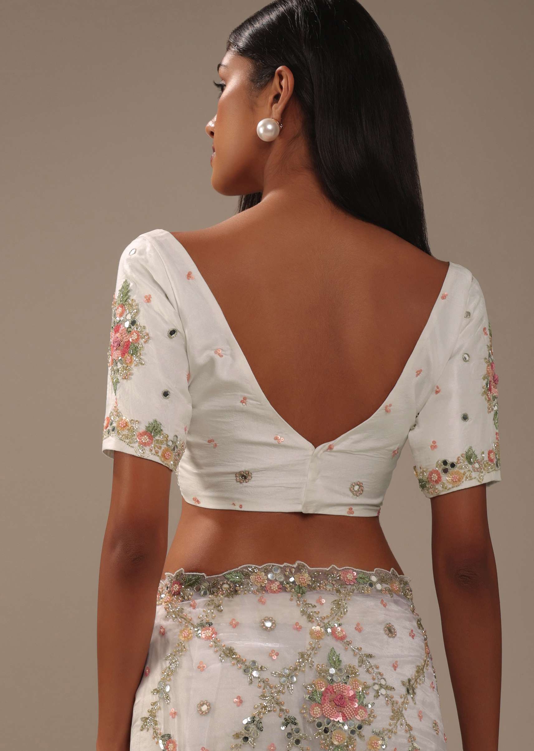 milky_white_3d_embroidered-sg99550_2_a9fd6ffa-2f35-4867-8e91-17809a6fe04d.jpg
