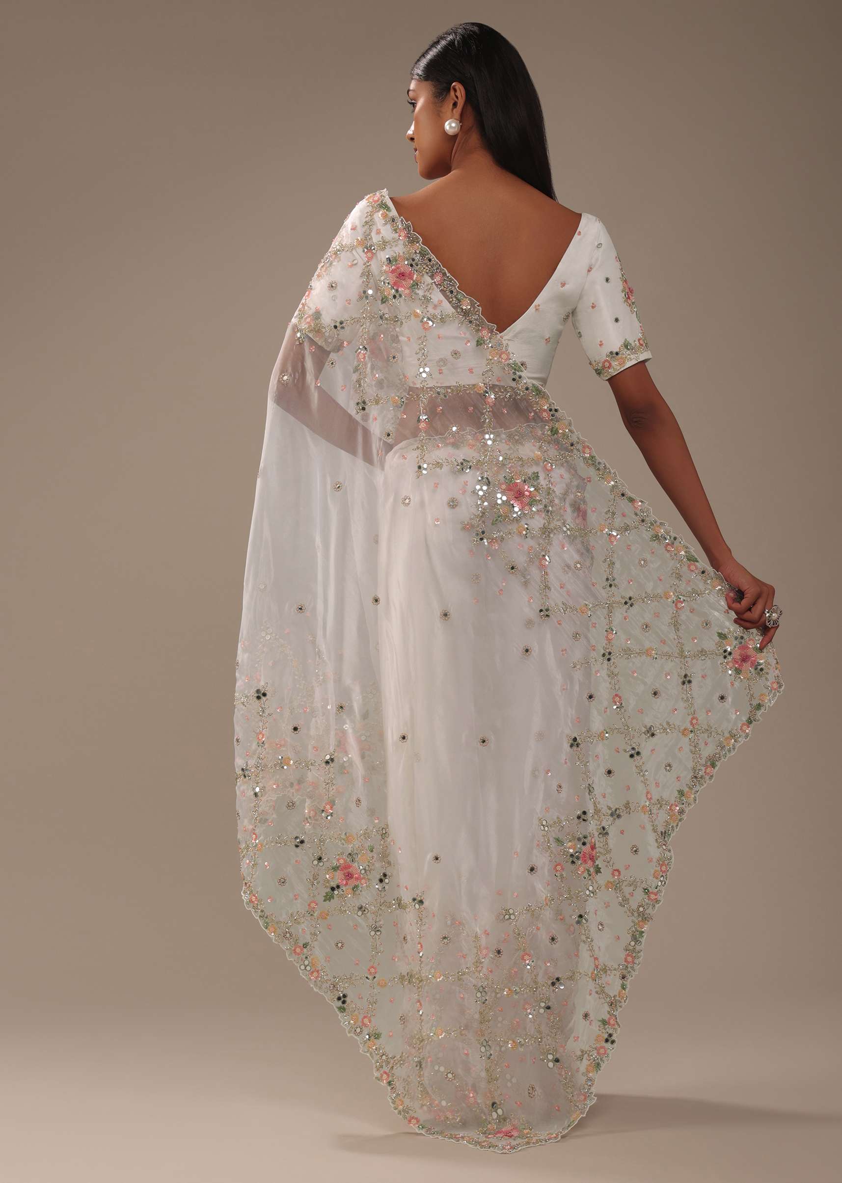 milky_white_3d_embroidered-sg99550_4_af5279a3-b6df-45ab-8e4a-a0d828ed743f.jpg