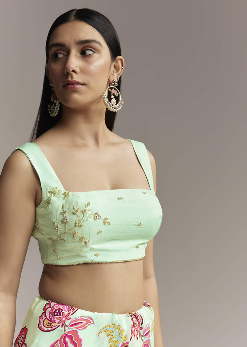 mint-green-floral-crepe-saree-with-scallop-border-sg328020-7.jpg