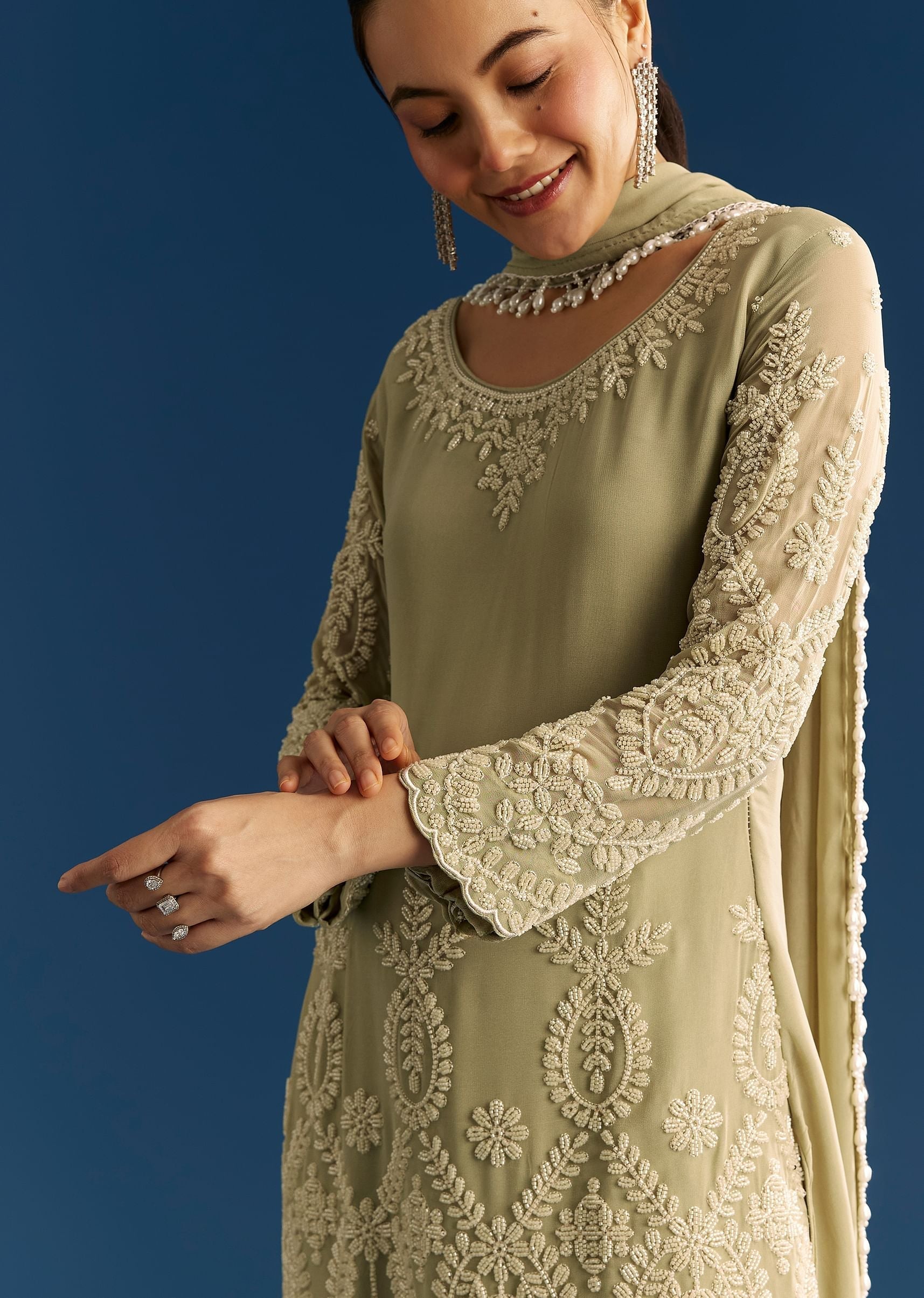 mint-green-georgette-kurta-set-with-beaded-tassel-dupatta-sg312005-4_650e0ebb-b4c1-489c-8116-e5f2f1131875.jpg