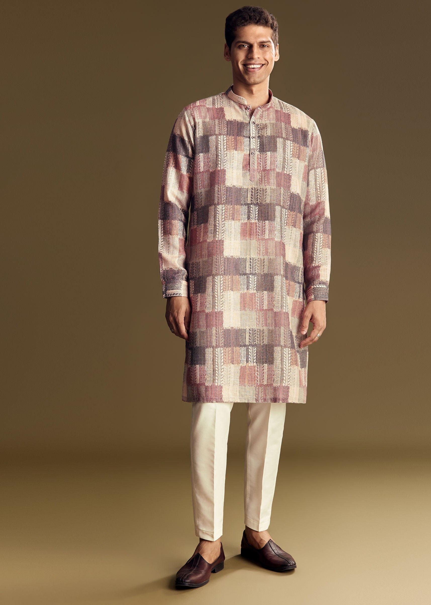 multi-linen-kurta-set-with-artistic-kantha-detailing-sg321604-4_1089d523-dc48-4e90-ac73-13e6539686ca.jpg