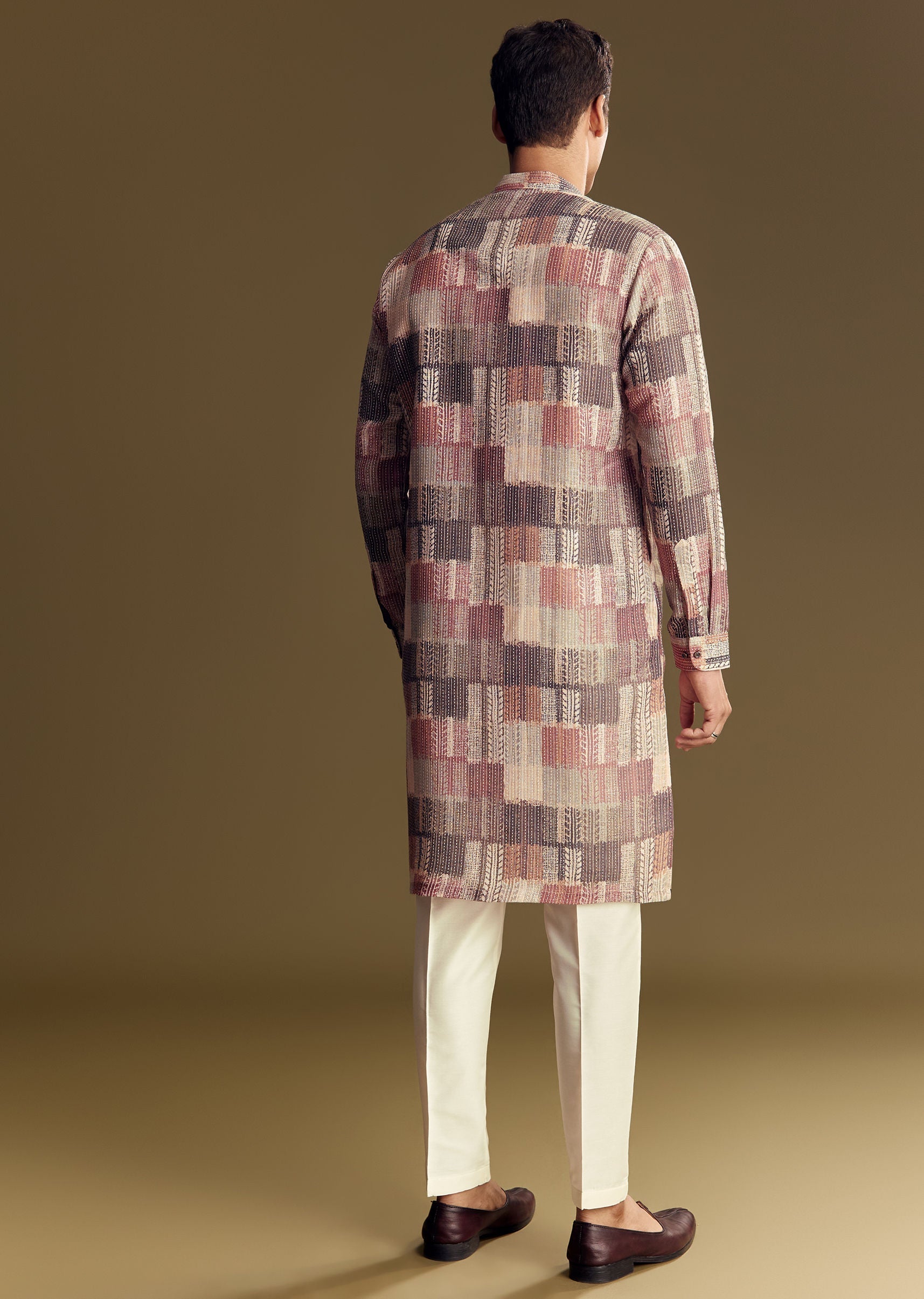 multi-linen-kurta-set-with-artistic-kantha-detailing-sg321604-5_62c05aff-ace1-4861-960c-40a72109e1e0.jpg
