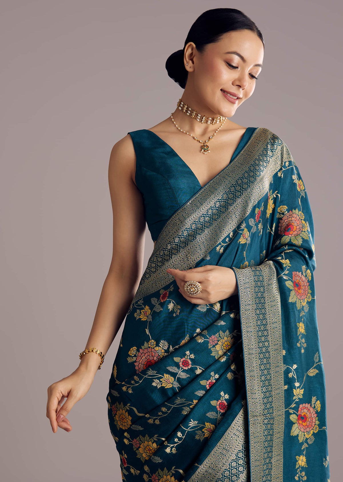 multicolor-dola-silk-floral-jaal-woven-saree-sg311841-5_d5c2a192-38b0-4843-ac9e-fdfe2a80c17e.jpg