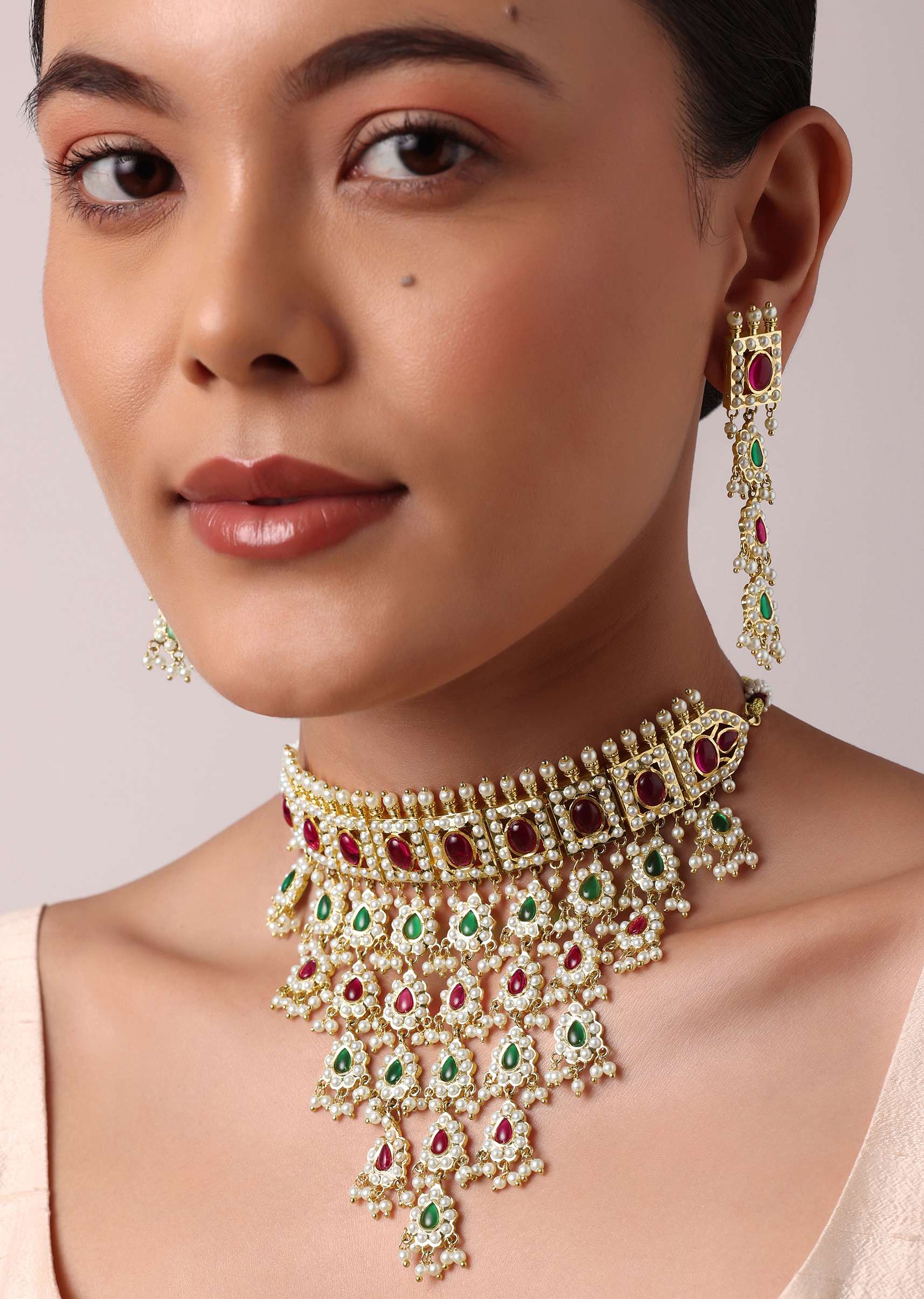 multicolor_kundan_tiered_choker_set_with_teardrop_pendants-sg214251_7_a3200e81-c66f-488c-b9dd-0778d842011c.jpg