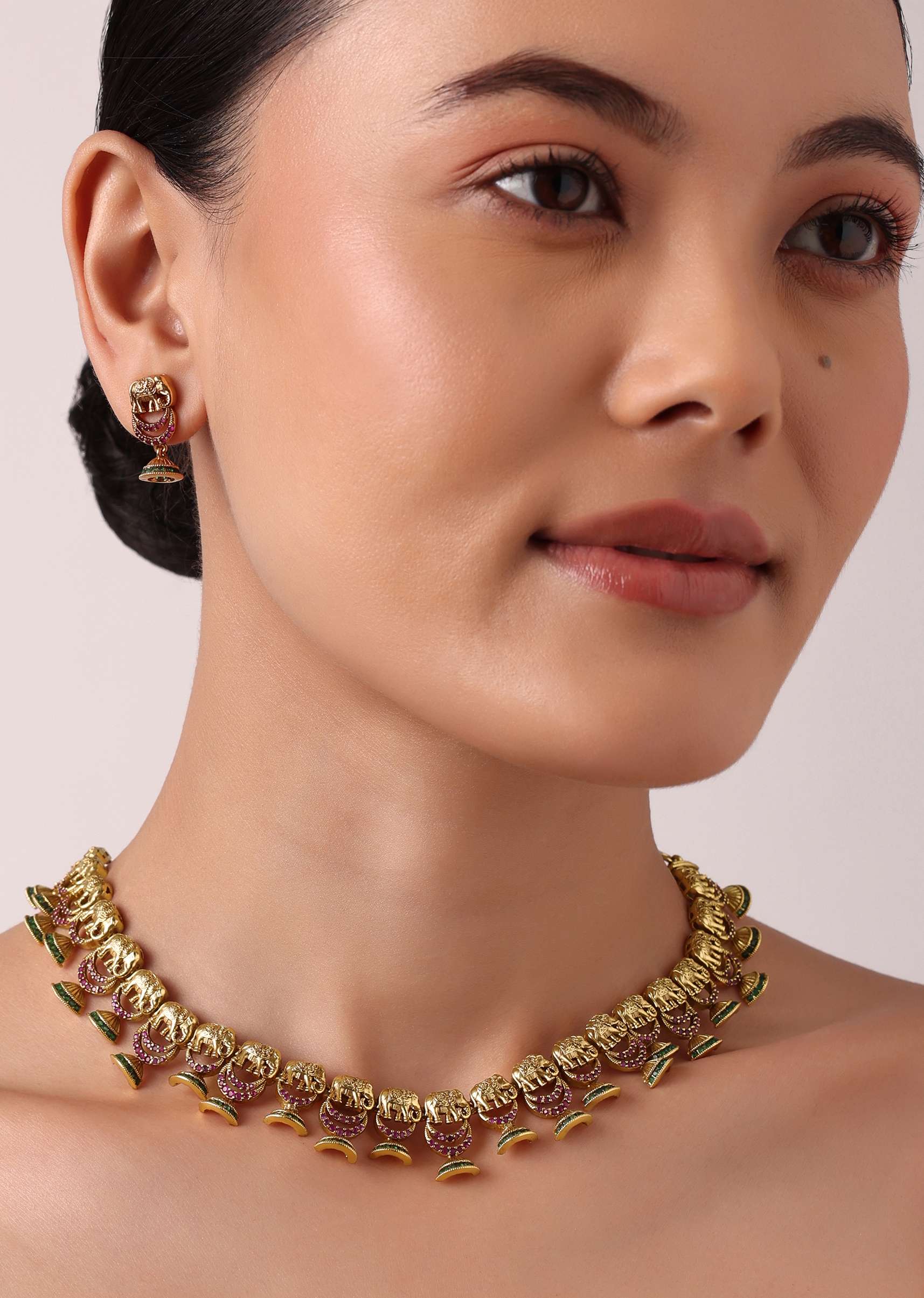 multicolor_temple_kundan_choker_set-sg214254_7_ab73b396-c7ed-456d-9525-f28ef8cbc2b9.jpg