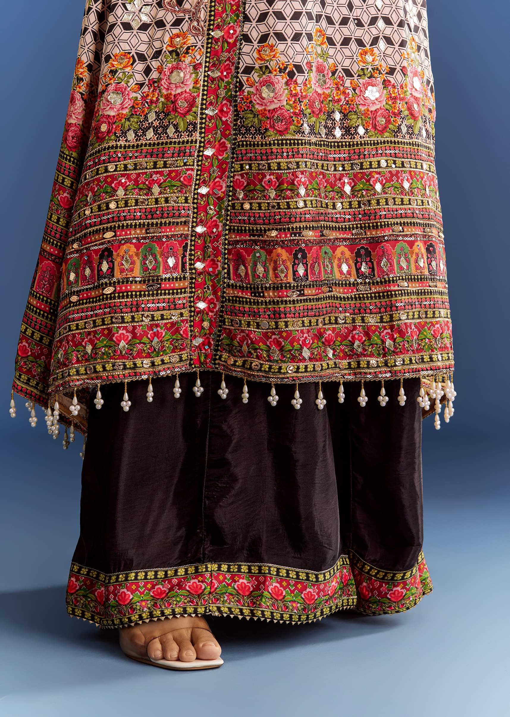 multicolour-tabby-silk-printed-kurta-palazzo-with-dupatta-sg312880-5_635dd16e-146d-46e0-b10a-4ef8e885b7b4.jpg