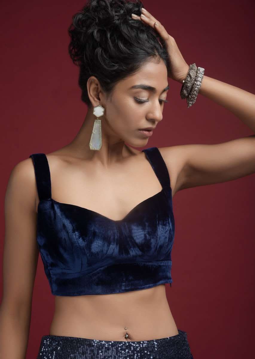 navy_blue_corset_blouse_in_velvet_with_sweetheart_neckline_online_-_kalki_fashion_-_sg33224_2__1_4d08421a-4bed-4c63-9d8b-ef2283efeedc.jpg