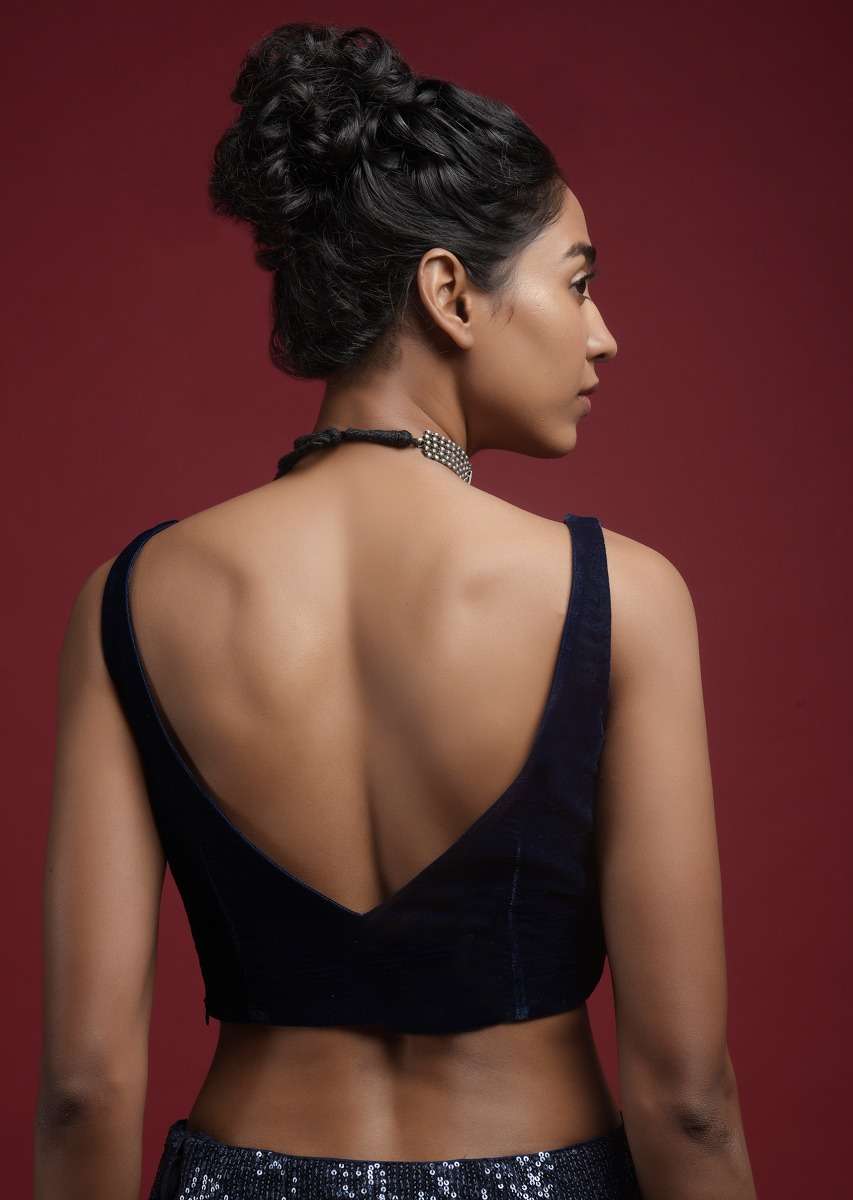 navy_blue_sleeveless_blouse_with_leaf_shaped_neckline_online_-_kalki_fashion_-_sg27315_2__1_b1548ad6-7468-4192-9e9c-2e214853042c.jpg