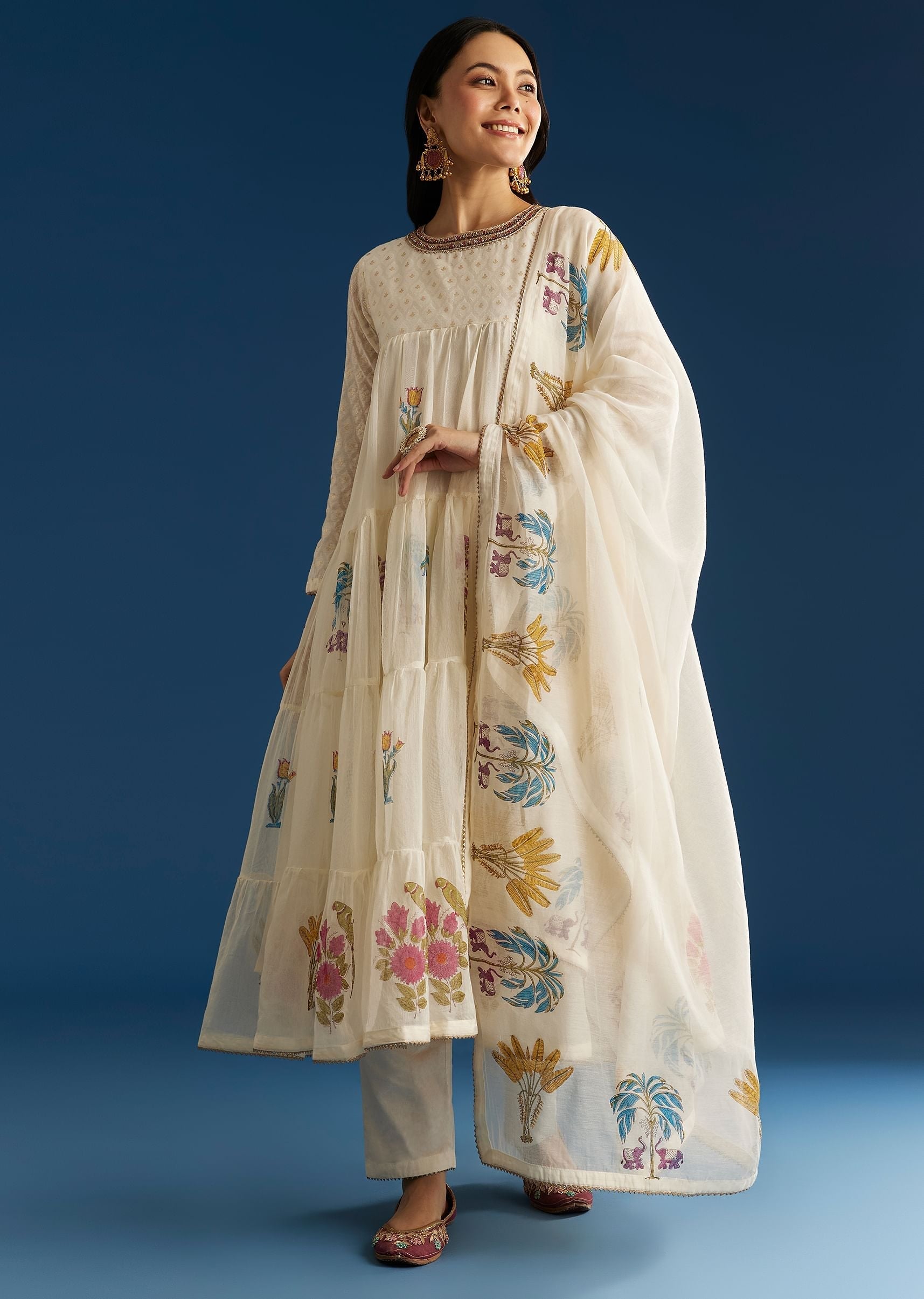 off-white-block-print-anarkali-set-with-block-print-dupatta-sg305407-1_f19c9092-ccb6-495e-937c-da94a0f9a264.jpg