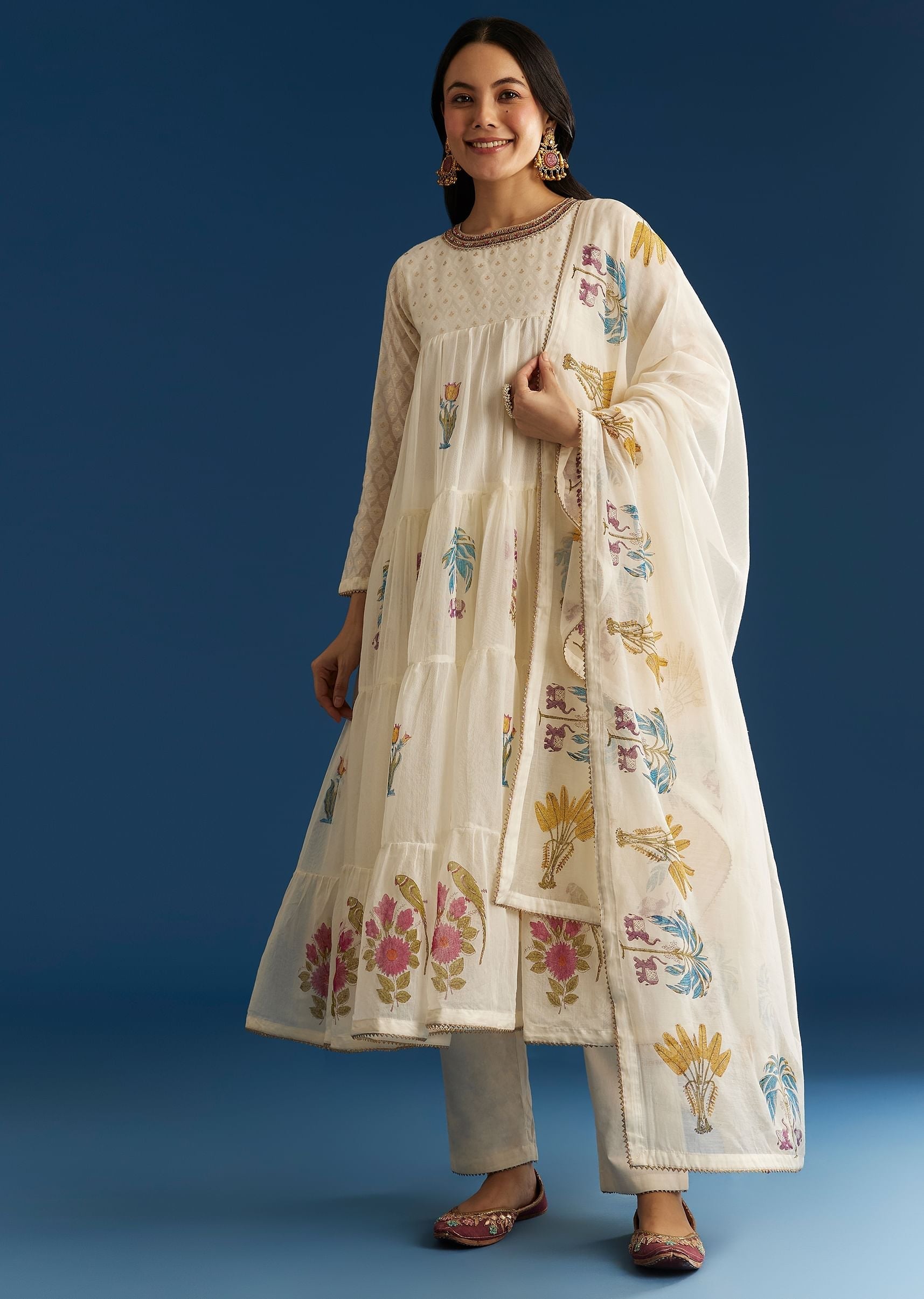 off-white-block-print-anarkali-set-with-block-print-dupatta-sg305407-3_b1115f0c-cf3c-4cfd-b78c-4874c8e418bc.jpg
