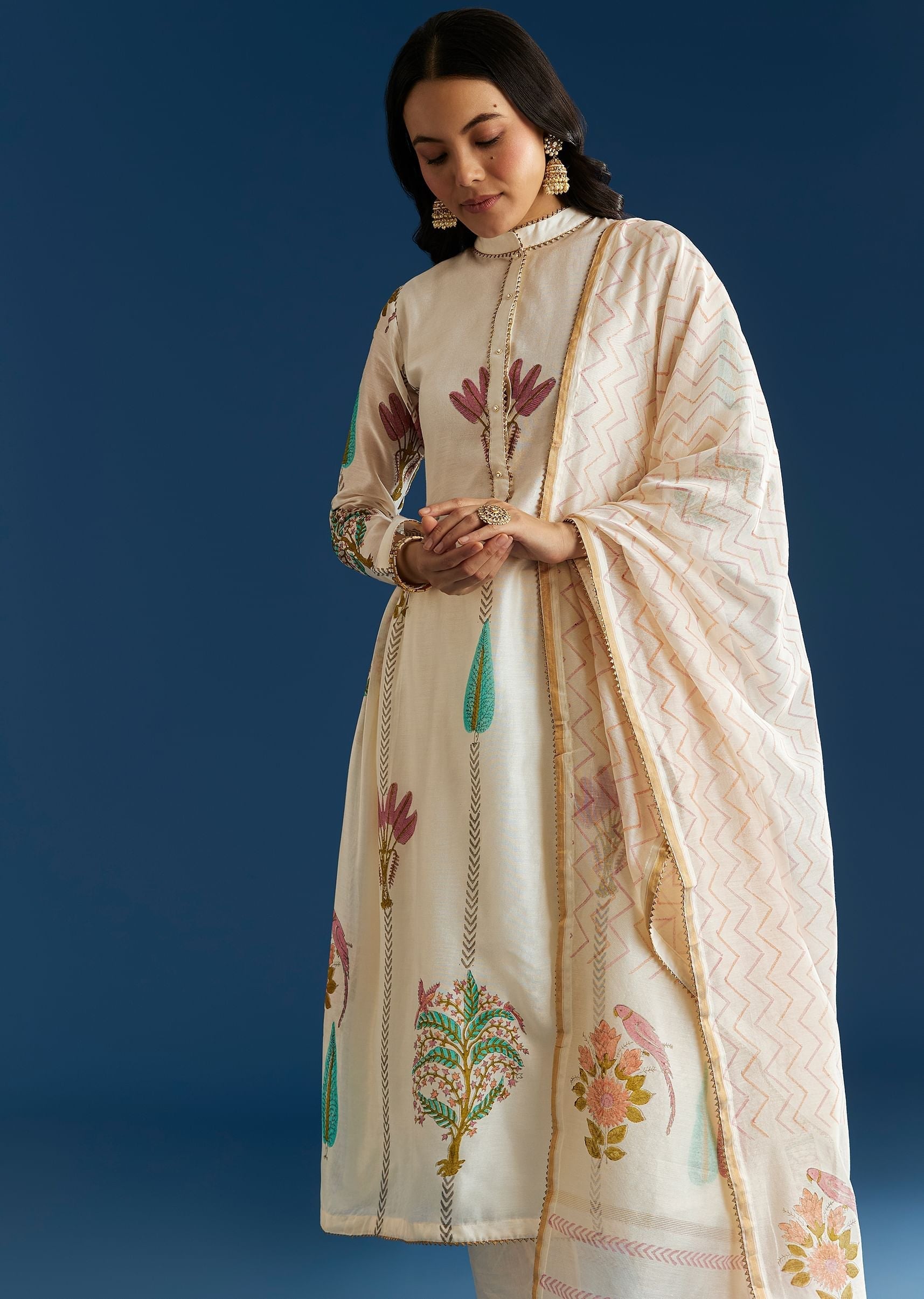 off-white-block-print-anarkali-with-gotta-lace-neckline-and-dupatta-sg305508-1_637f75a4-24ca-4480-ab62-c1acfbd95592.jpg