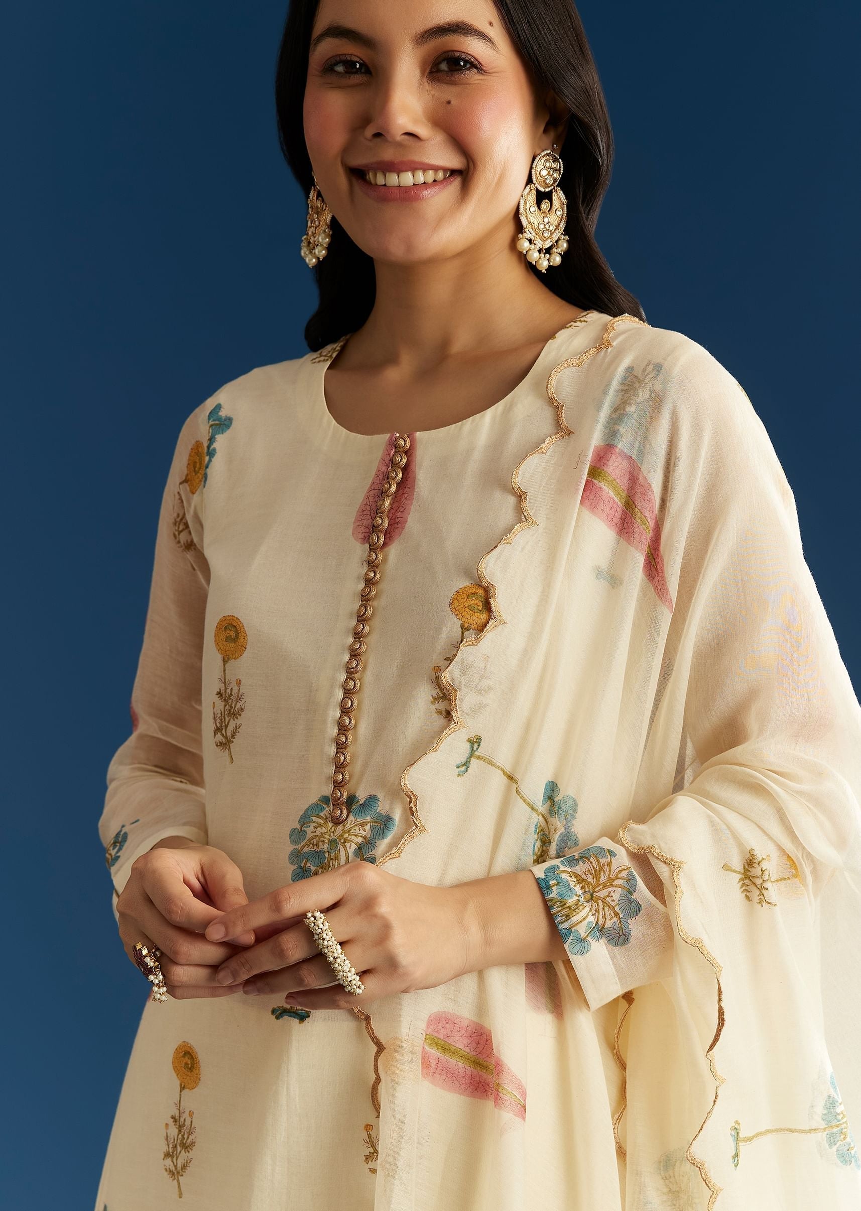 off-white-block-print-kurta-and-dupatta-set-in-mull-chanderi-sg305518-2_1337962b-949a-4a7f-a817-67578521bba7.jpg