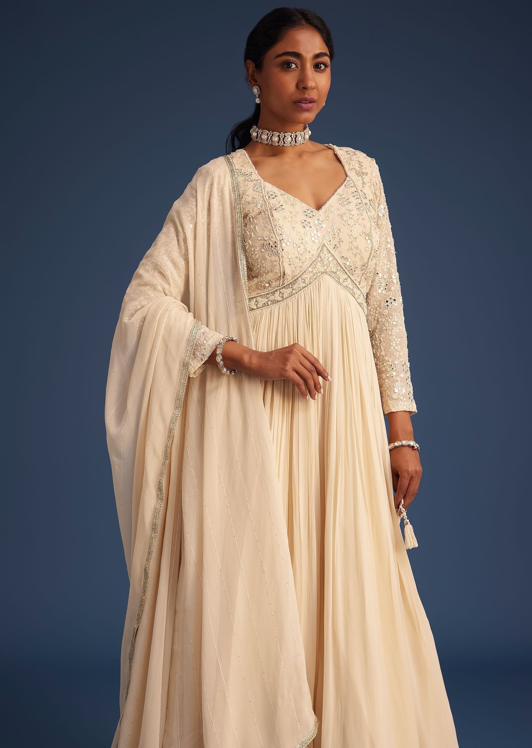 off-white-georgette-embellished-anarkali-with-dupatta-sg300300-2_41fa7cb3-de84-45e7-8588-784cde3591d6.jpg