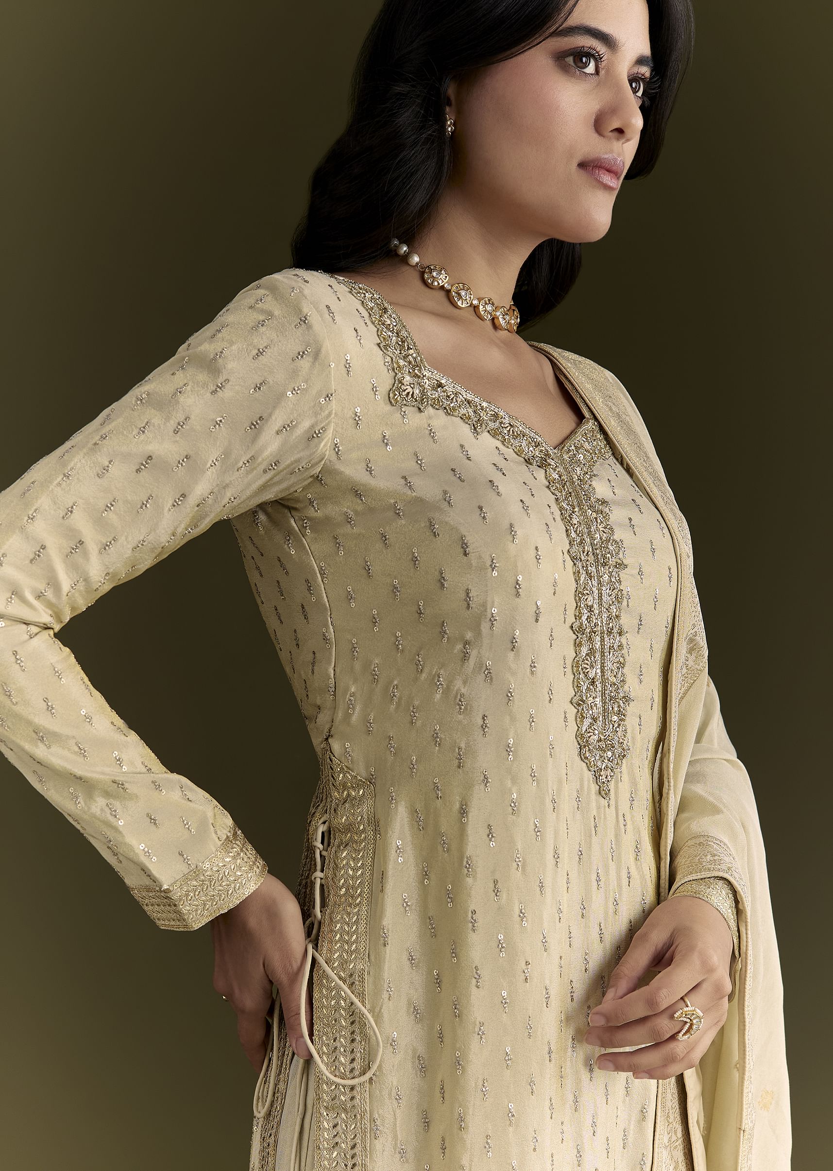 off-white-sequin-zardosi-kurta-with-zari-badla-work-border-dupatta-sg312092-4_c57b9c4f-bdf8-4c04-be1f-2063ce3e6748.jpg