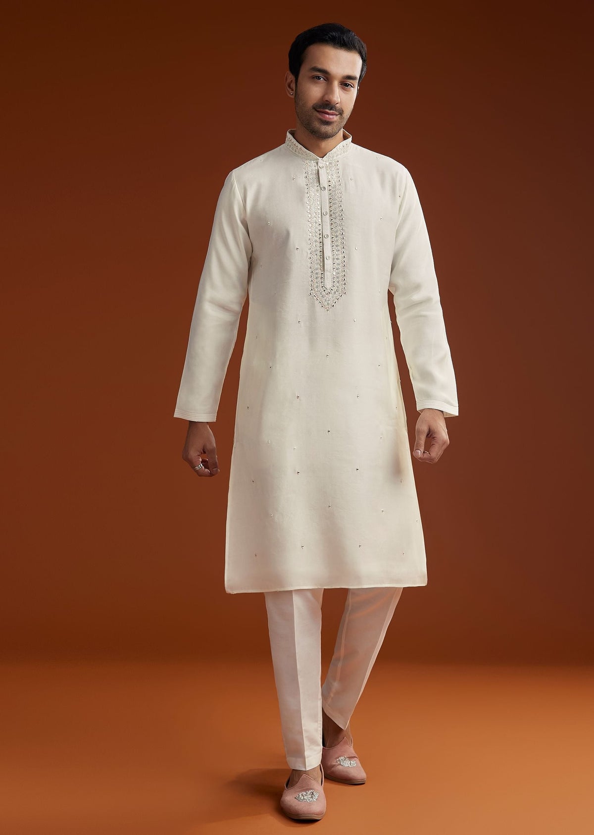 off-white-silk-kurta-set-with-mirror-work-sg254985-4_c2cdd013-8a25-46fc-8baa-c804ea9ffe71.jpg