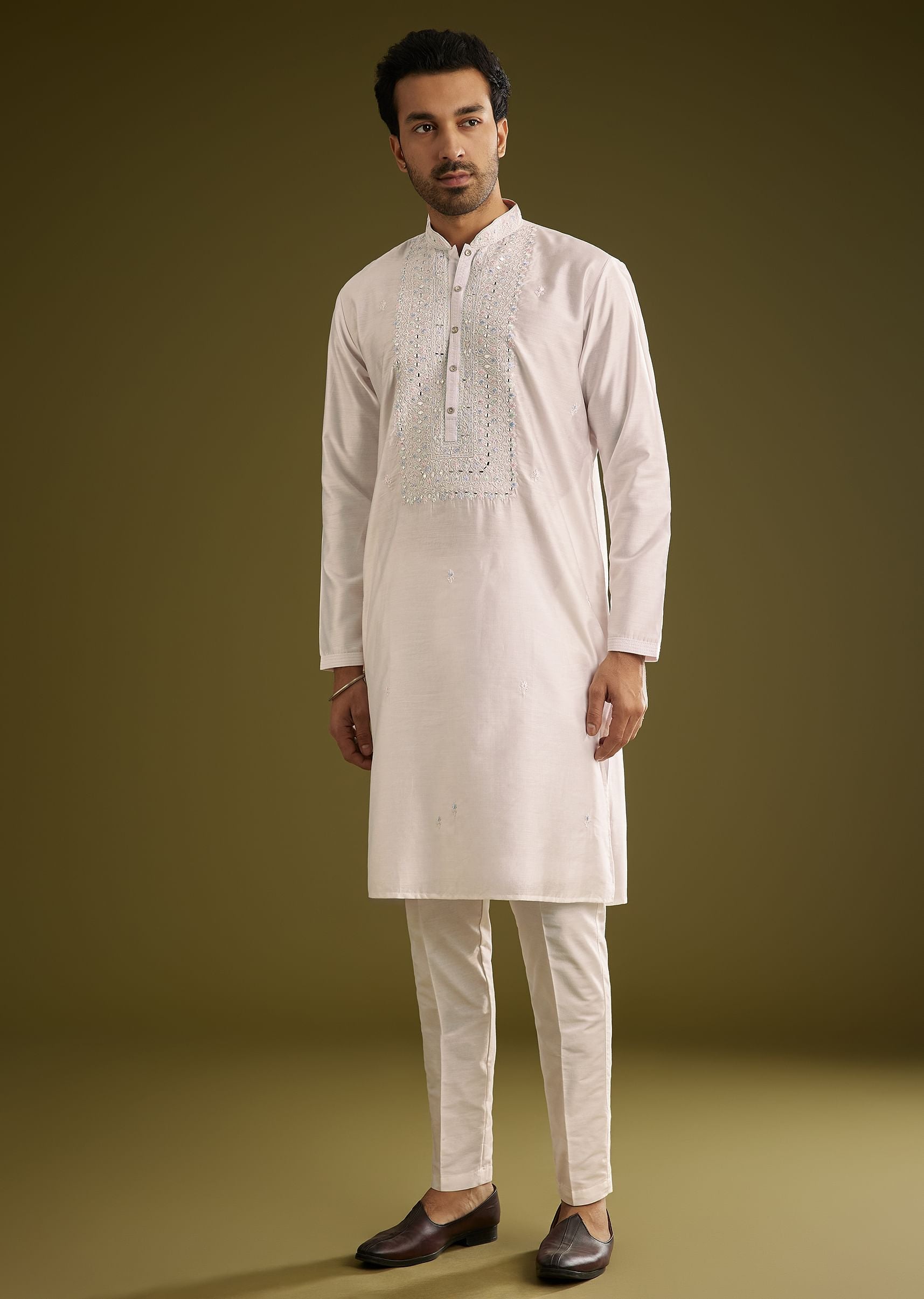 off-white-silk-kurta-set-with-thread-and-mirror-work-sg262999-4_3594e2af-af63-4b27-a863-f59a97de44fc.jpg