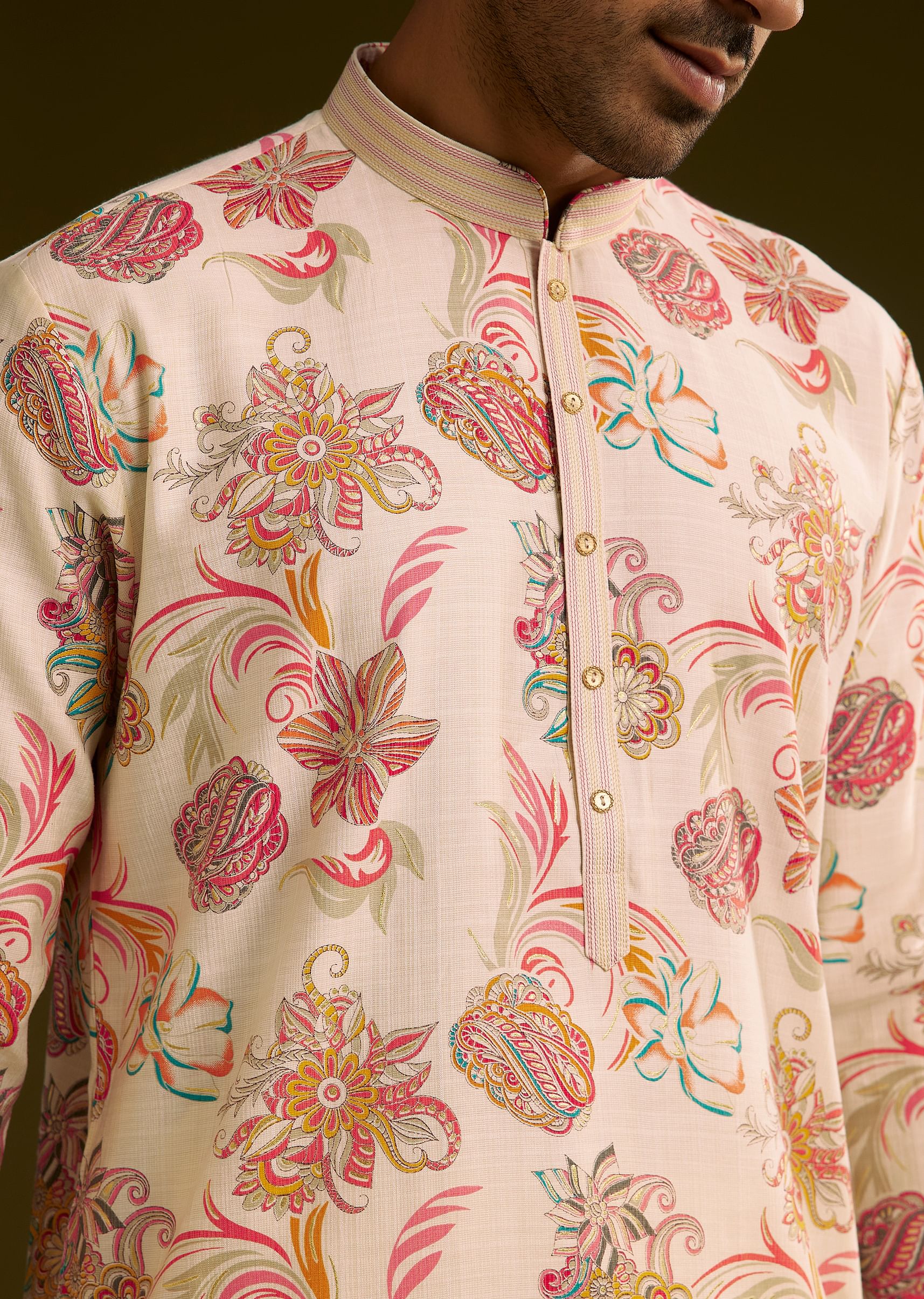 off-white-silk-kurta-set-with-warm-coloured-nature-motifs-sg309474-2_75f51387-6c30-4aa9-b8cd-a9a667e9831b.jpg