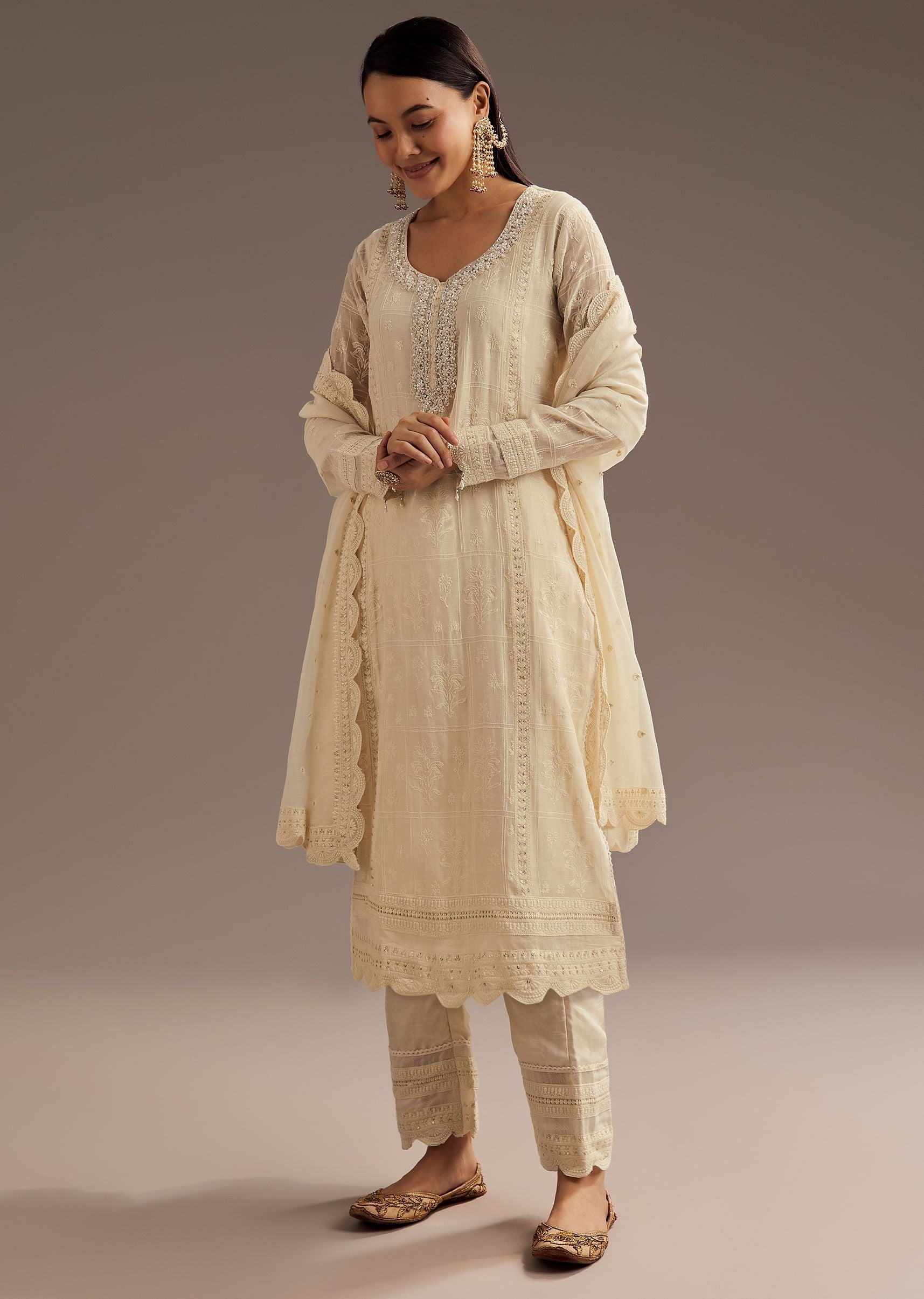 off-white-thread-motiwork-chanderi-kurta-dupatta-set-sg306263-4_ff819365-e60d-4171-ad31-ee00d82532cc.jpg