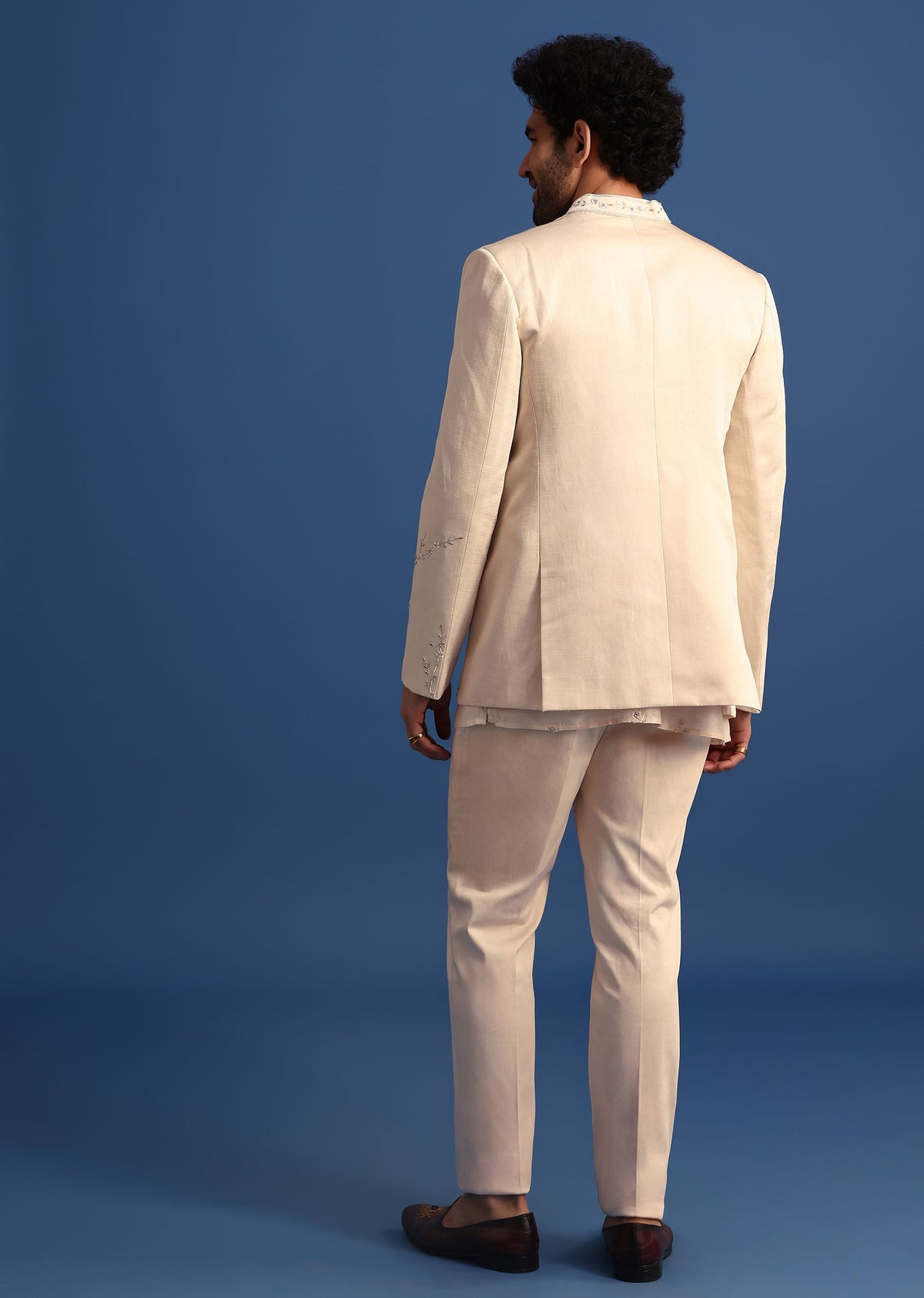 off_white_embroidered_linen_jodhpuri_suit-sg253758_3_b63f4c22-c2a5-46ae-991d-3f3de92ee2cf.jpg