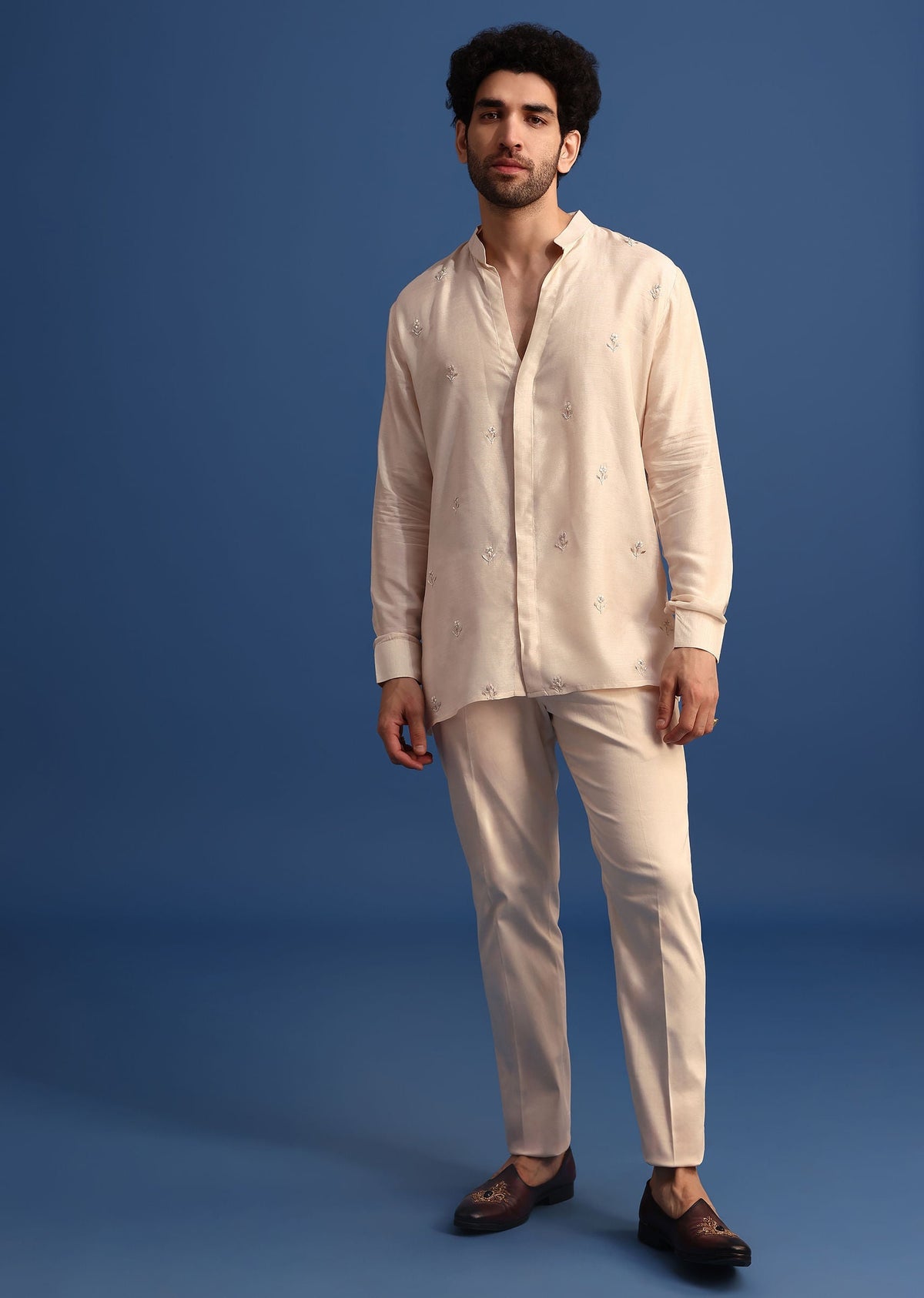off_white_embroidered_linen_jodhpuri_suit-sg253758_9_6632f6dc-1991-4c41-909f-ae8da7b0f2d9.jpg