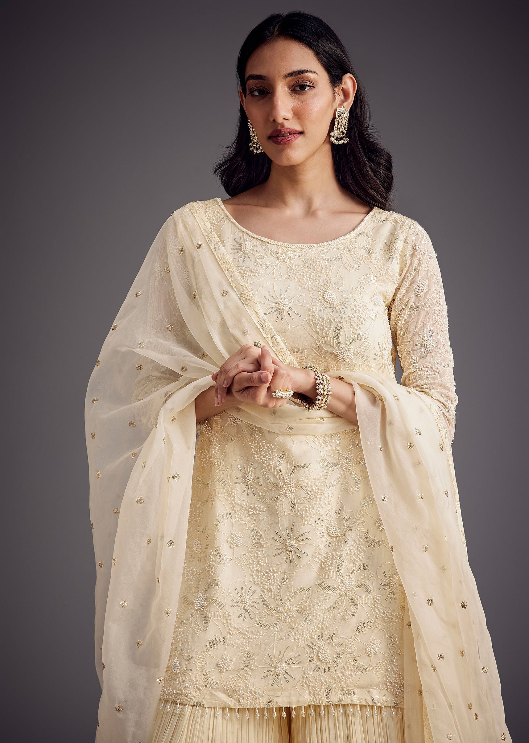 off_white_embroidered_sharara_set_with_organza_dupatta-sg285776_9_179a3858-bf21-42bc-b593-e0363792c9c3.jpg
