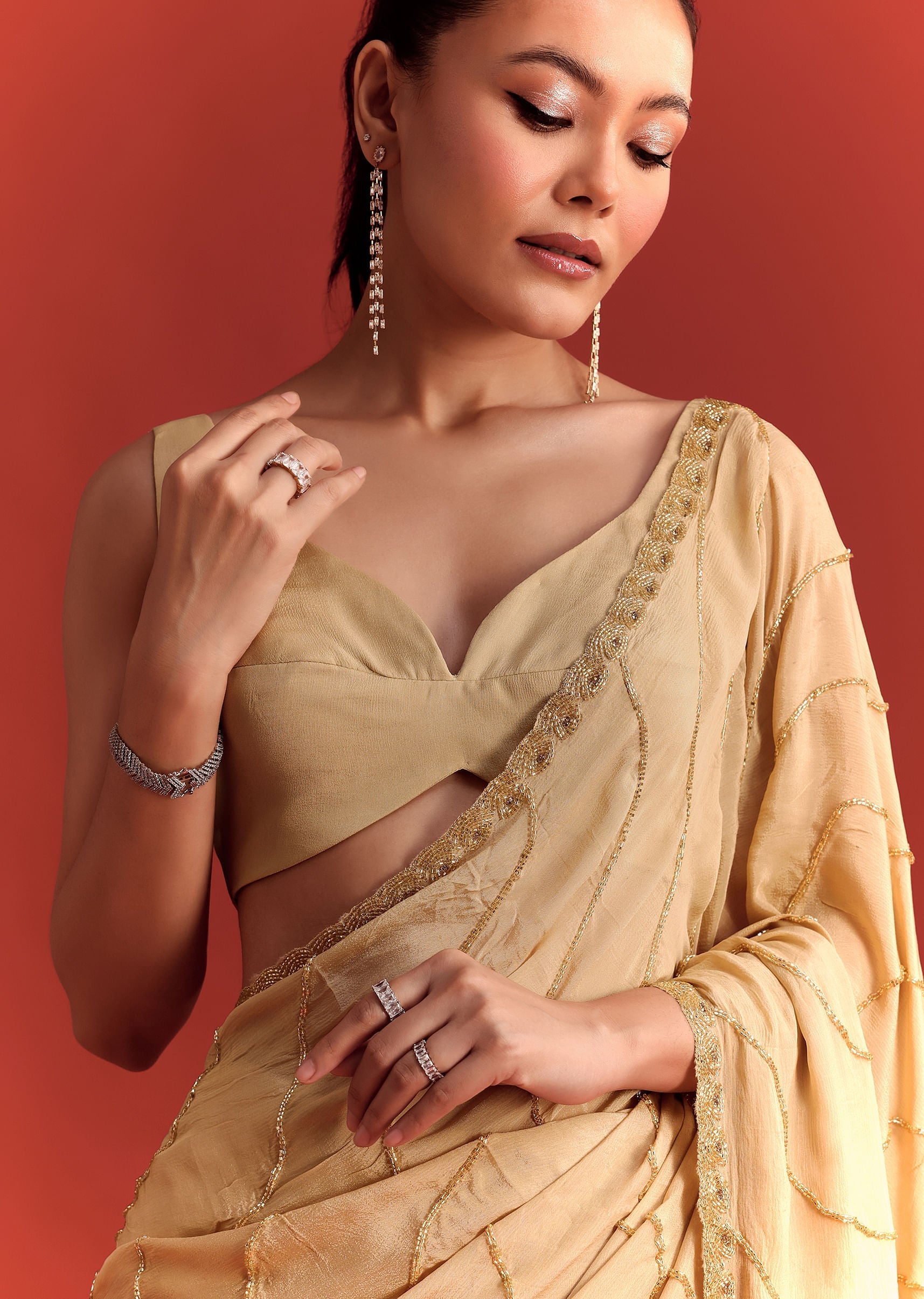 off_white_saree_in_chinnon_with_cutdana_work-sg266911_5_34404be8-1e5a-4865-9121-389f5e1cc6a9.jpg