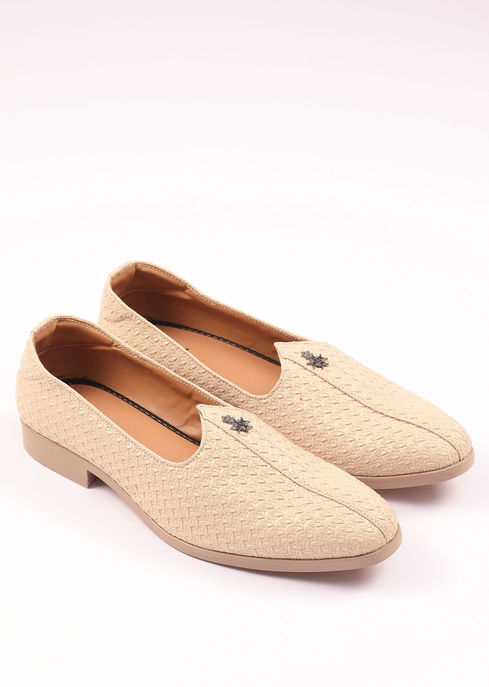 off_white_self_work_textured_juttis-sg250302_4_1a55beac-bbfe-49ee-9cf8-0024ce0ee85c.jpg
