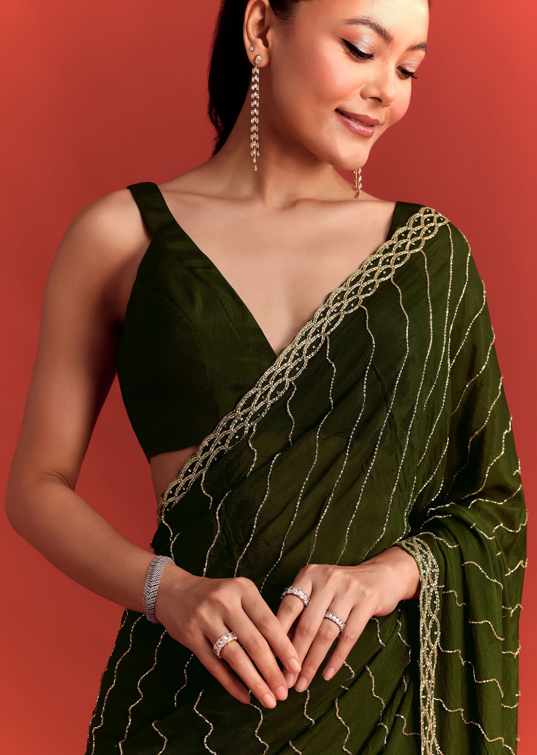 olive_green_chinnon_saree_with_cutdana_work-sg266914_5_26156074-edeb-45ee-abc9-f2daca561028.jpg