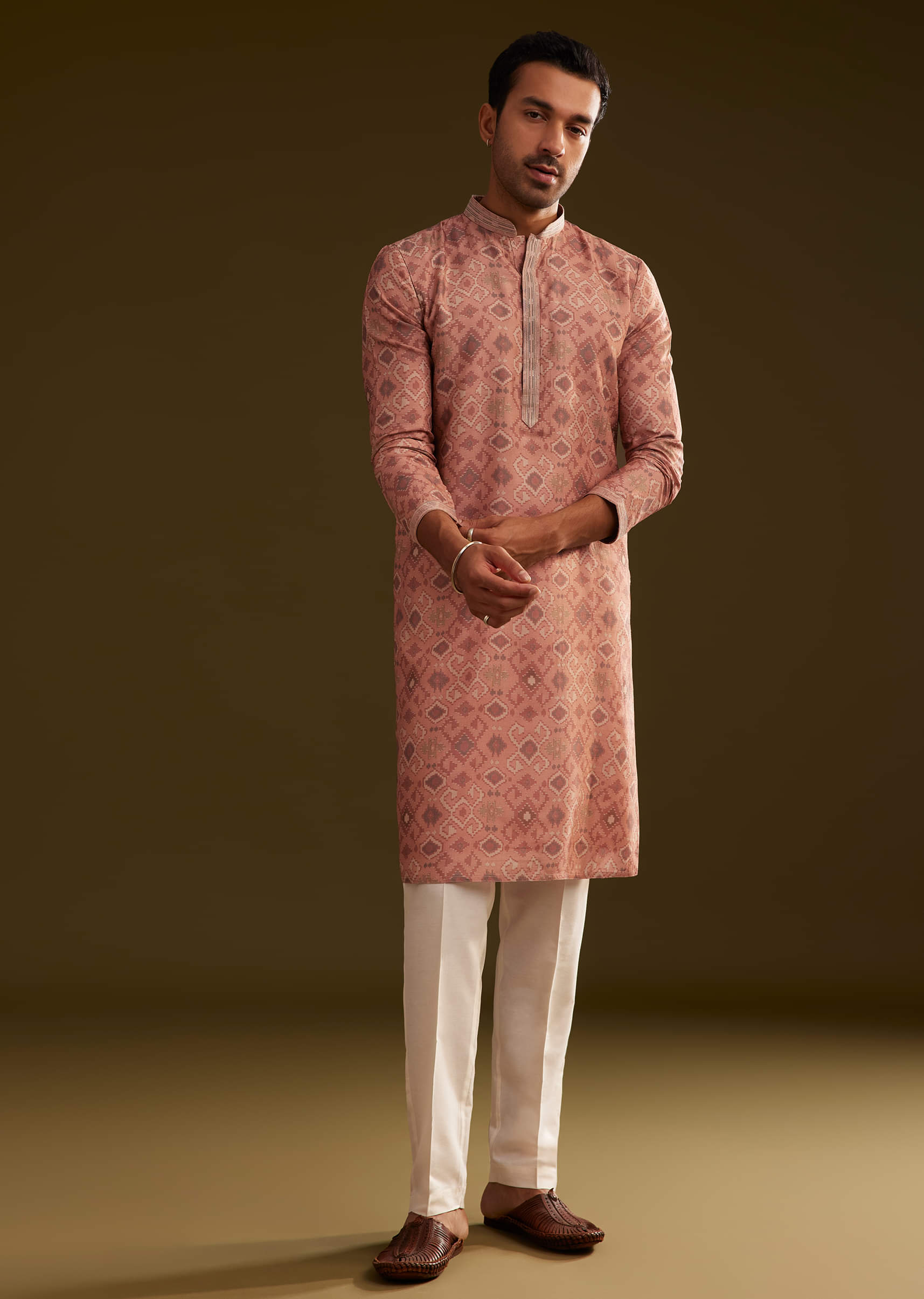 onion-pink-kurta-set-with-geometric-print-sg303606-1_e881197a-9f98-4198-ab80-09f7ec69a28c.jpg