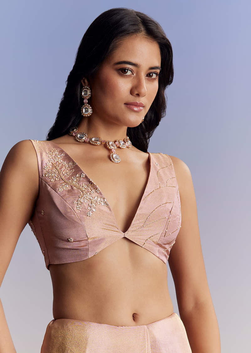 onion-pink-tissue-saree-with-gota-patti-moti-and-cutdana-scallop-border-sg205555-7_36865317-81fe-4dc9-82cd-7df417d6e2d6.jpg