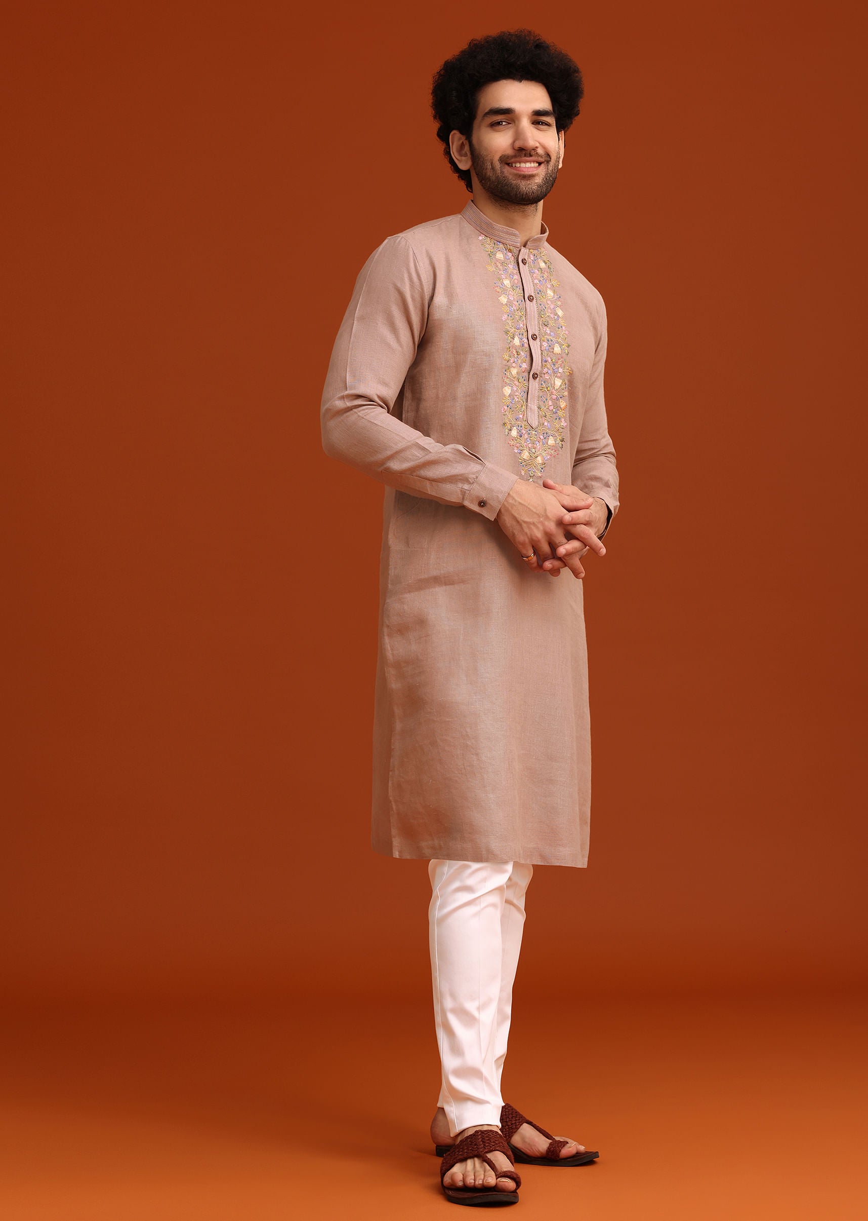 onion_pink_floral_resham_hand_embroidered_kurta_set_in_linen-sg273136_4_8843d343-b5a2-4f3a-9e37-45777ab263c4.jpg