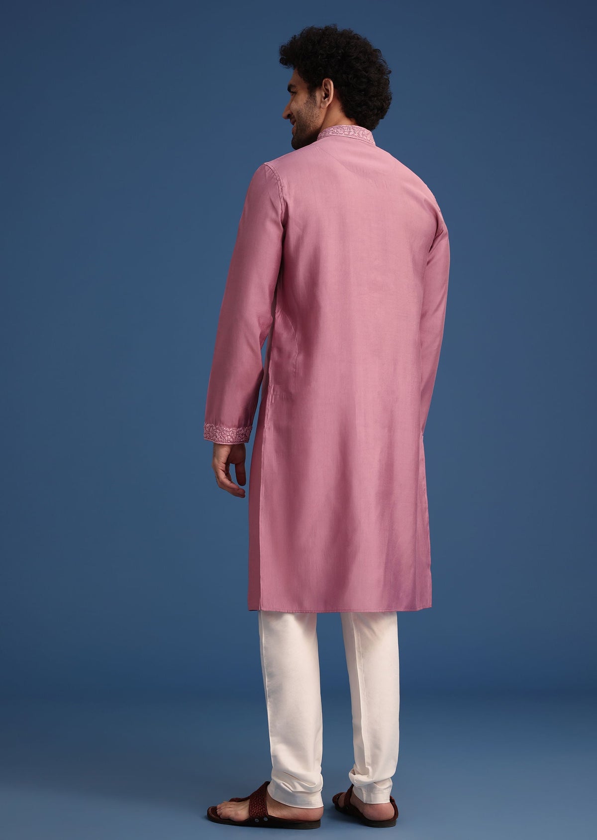 onion_pink_thread_hand_embroidered_kurta_set-sg259327_3_47b46470-d712-47c8-b296-a2b03032a598.jpg