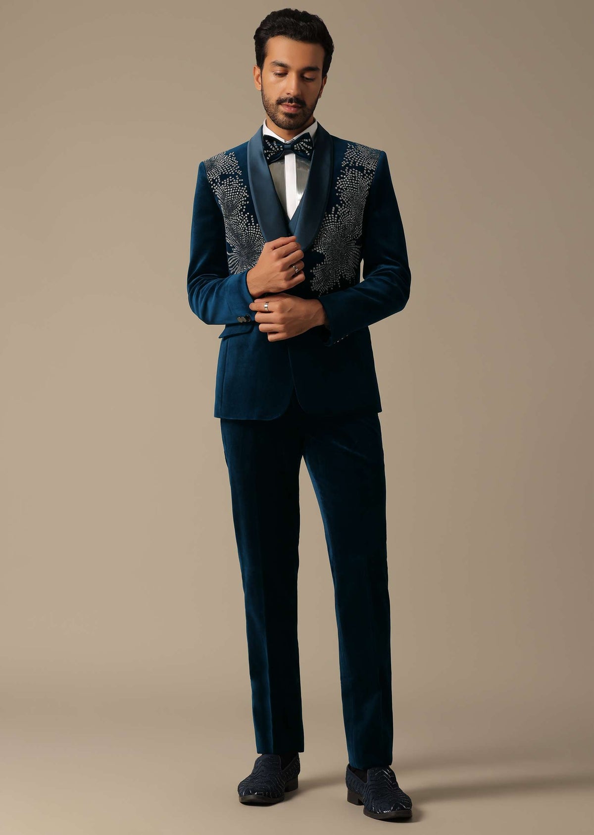 opulent_blue_velvet_tuxedo-sg203170_5_b81e3da0-ff96-4761-b3ab-71da100ee4b3.jpg