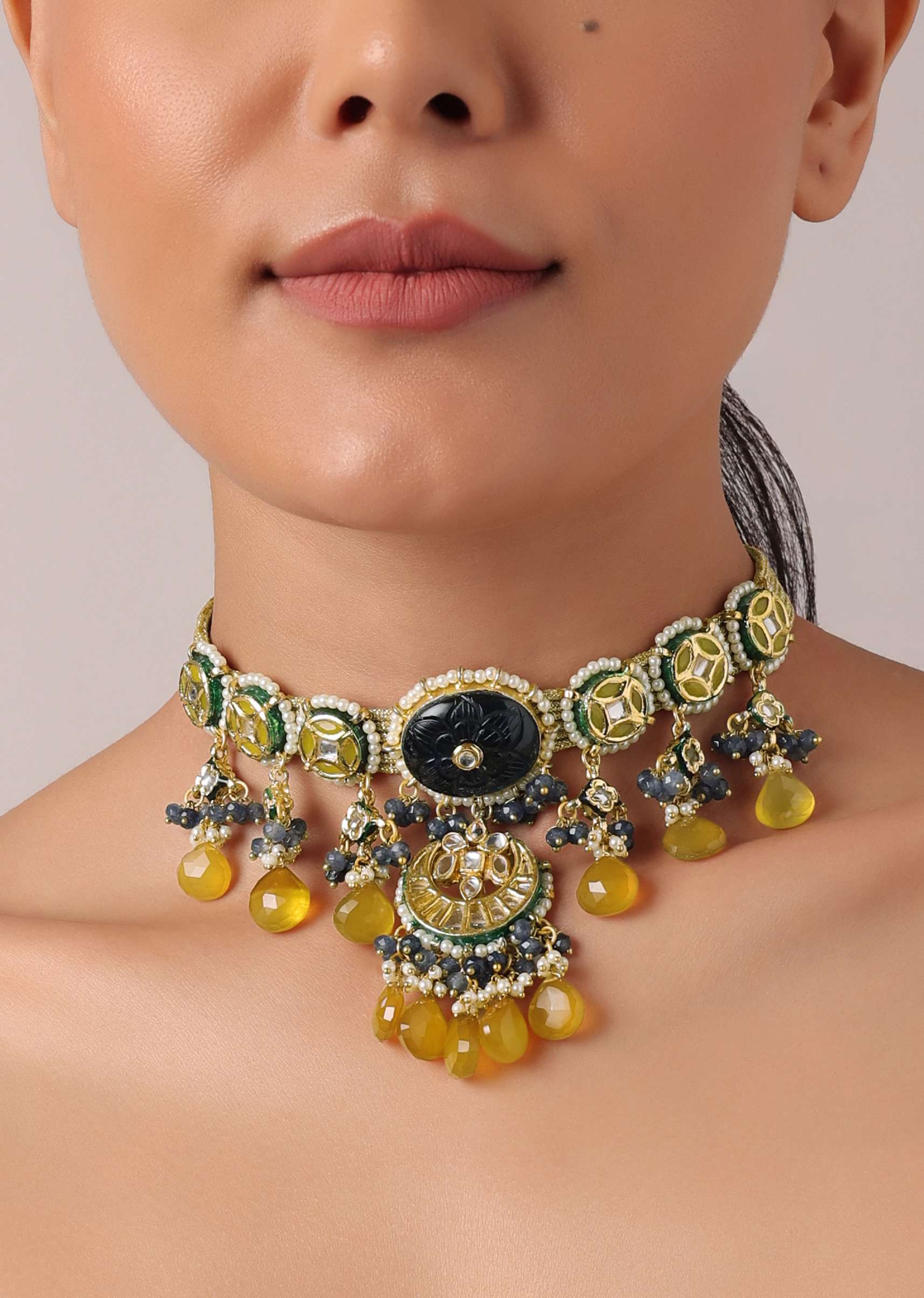 orange_pendant_choker_set_with-sg180726_1_2c2a873d-397f-4c82-aa4e-2988cb8d4a39.jpg