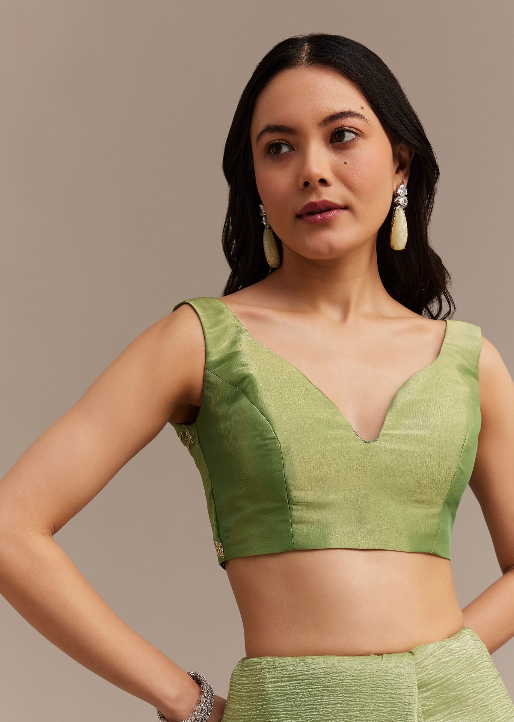 parrot_green_crushed_tissue_saree_with-sg286747-9_10_7969fb6d-6c9d-4603-9a84-abf64ca6dc42.jpg