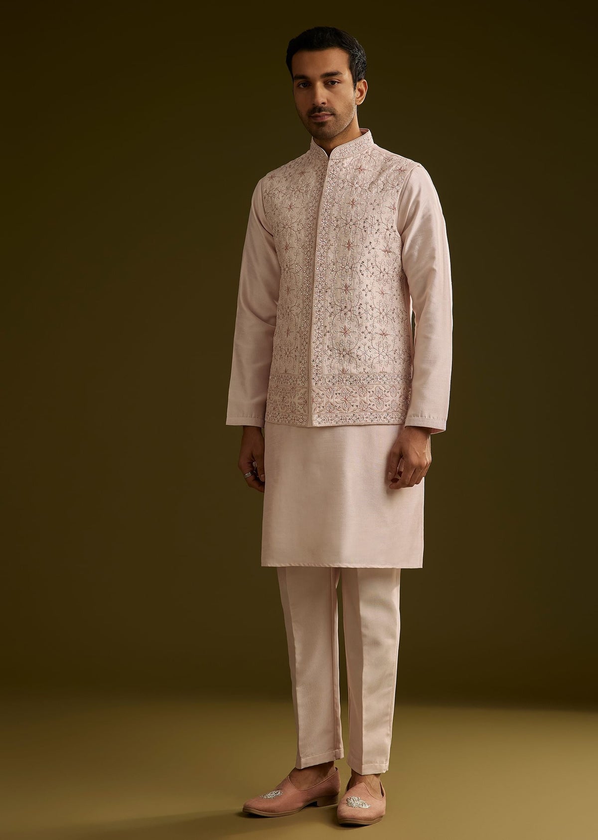 peach-cotton-silk-kurta-set-with-geometric-threadwork-jacket-sg309433-2_42f18094-ae6b-46ed-a688-166cfa9d08b6.jpg