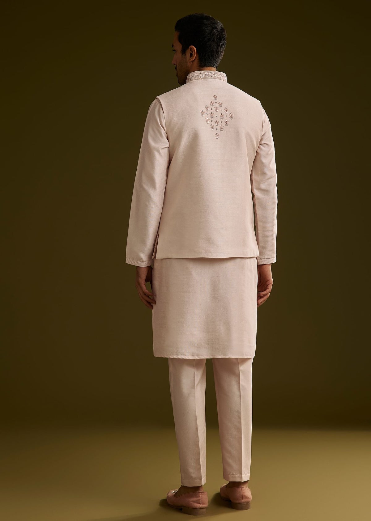 peach-cotton-silk-kurta-set-with-geometric-threadwork-jacket-sg309433-5_1ace9bdf-10c5-4637-b011-33a521eadfab.jpg
