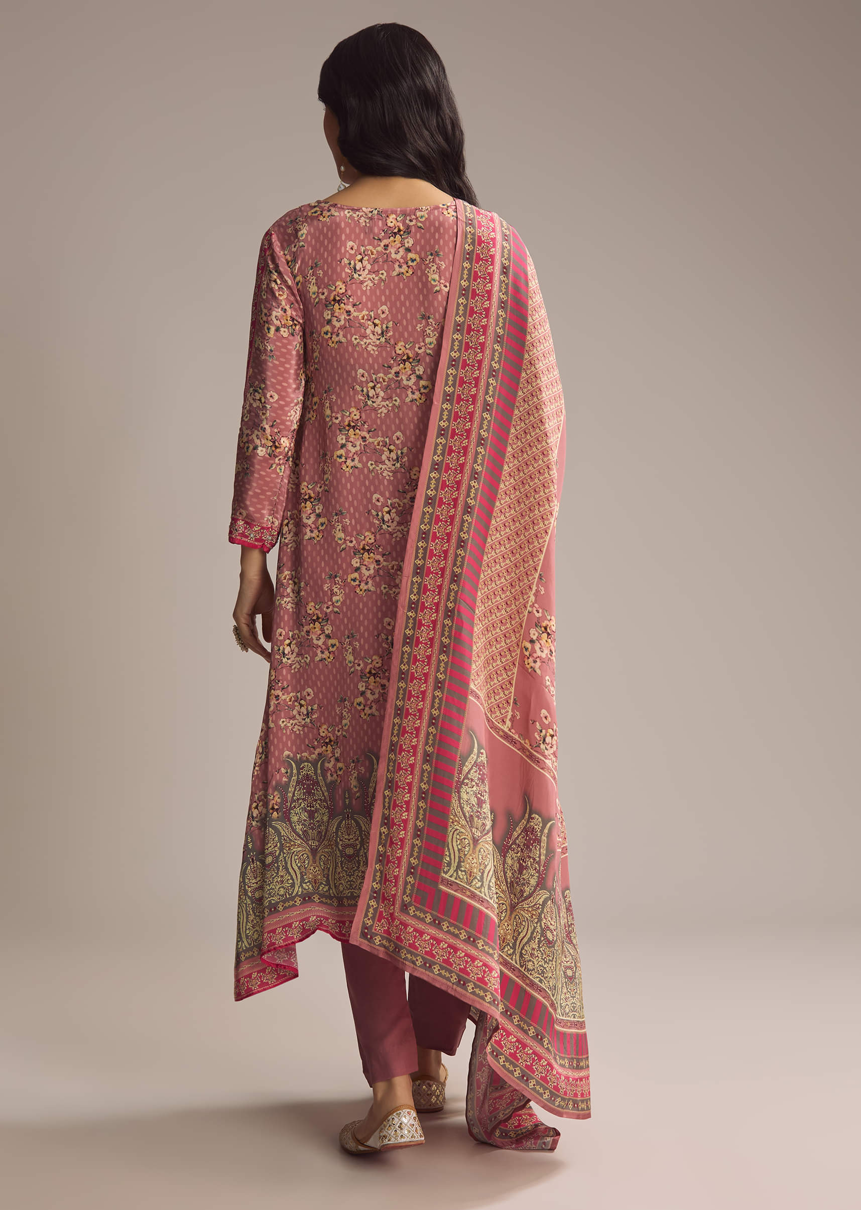 peach-crepe-kurta-set-with-floral-print-sg336619-5.jpg