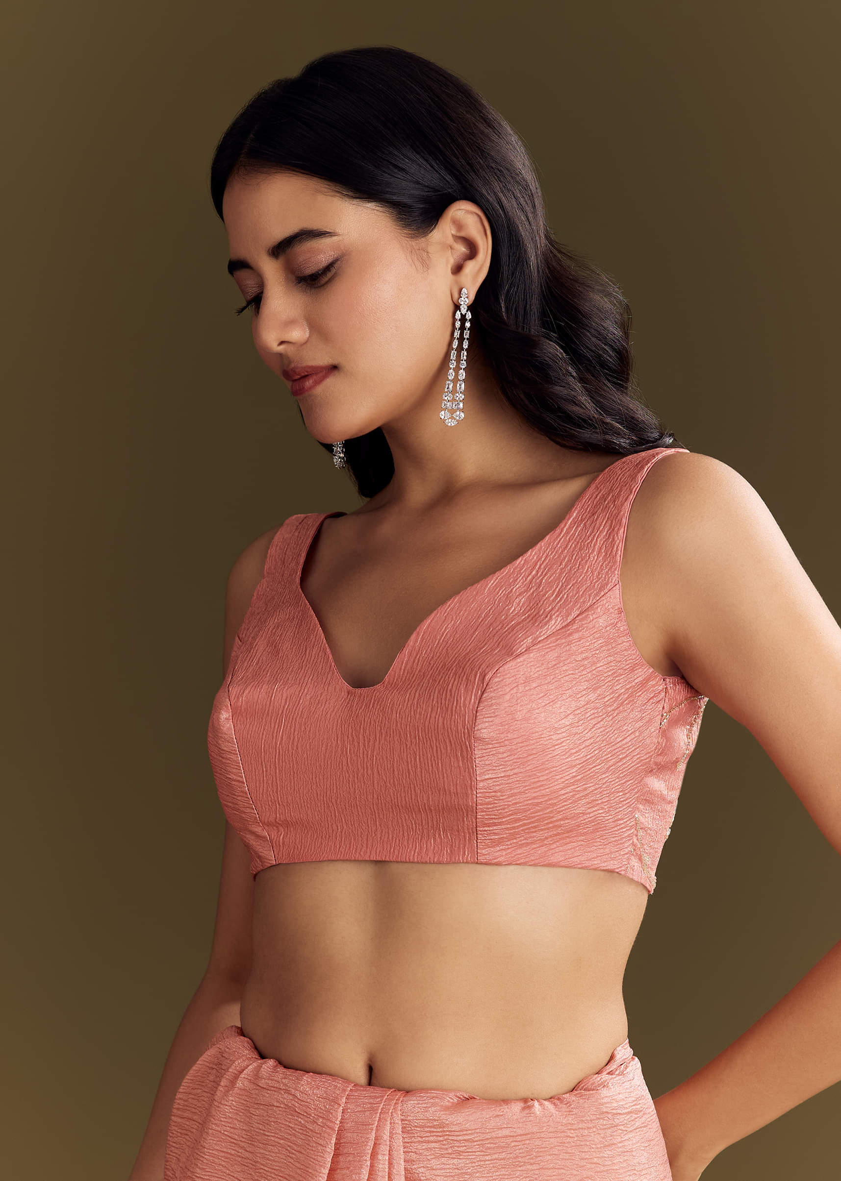 peach-crush-tissue-saree-with-cutdana-and-beads-scallop-border-sg284814-7_dd7de77f-9ac7-4a09-a9b8-b5ea19d8f21d.jpg