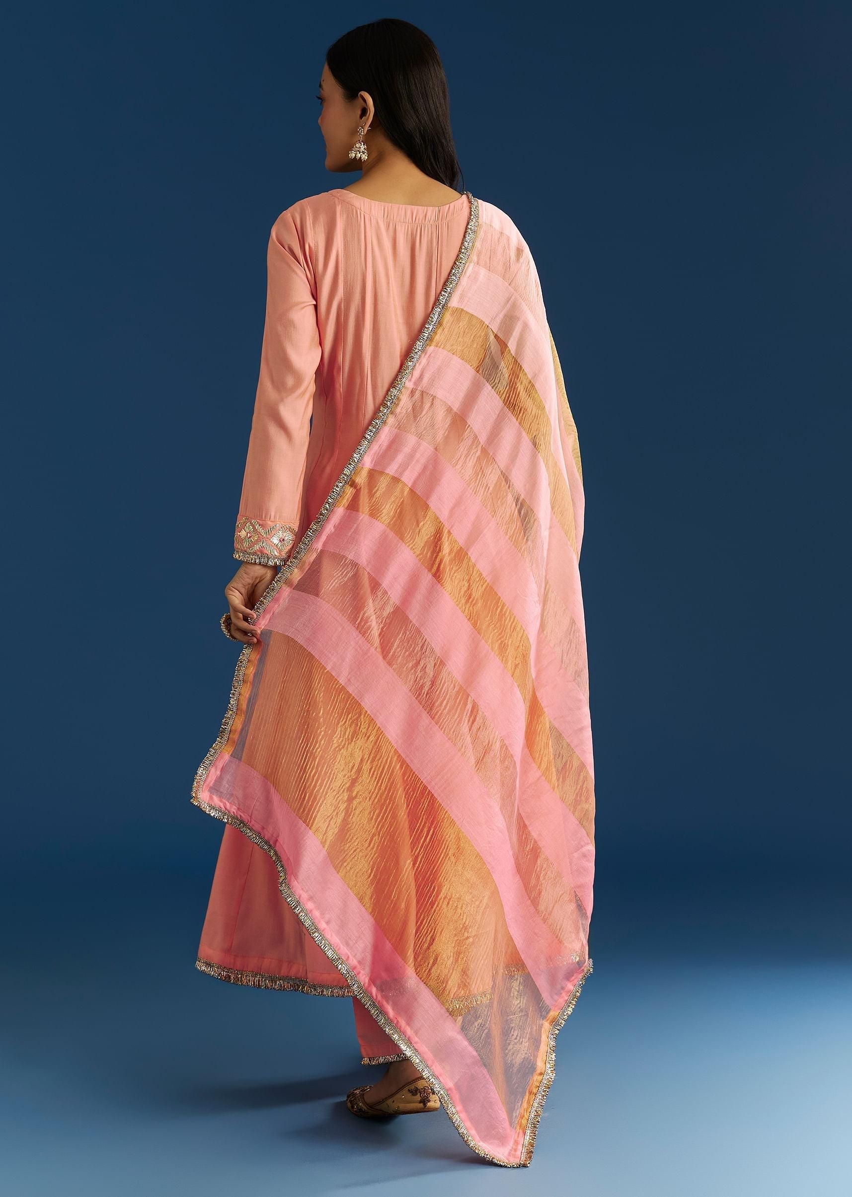 peach-muslin-kurta-set-with-gotta-lace-pant-and-dupatta-sg305563-5_d420add8-2372-4744-bd20-9362a0c97146.jpg
