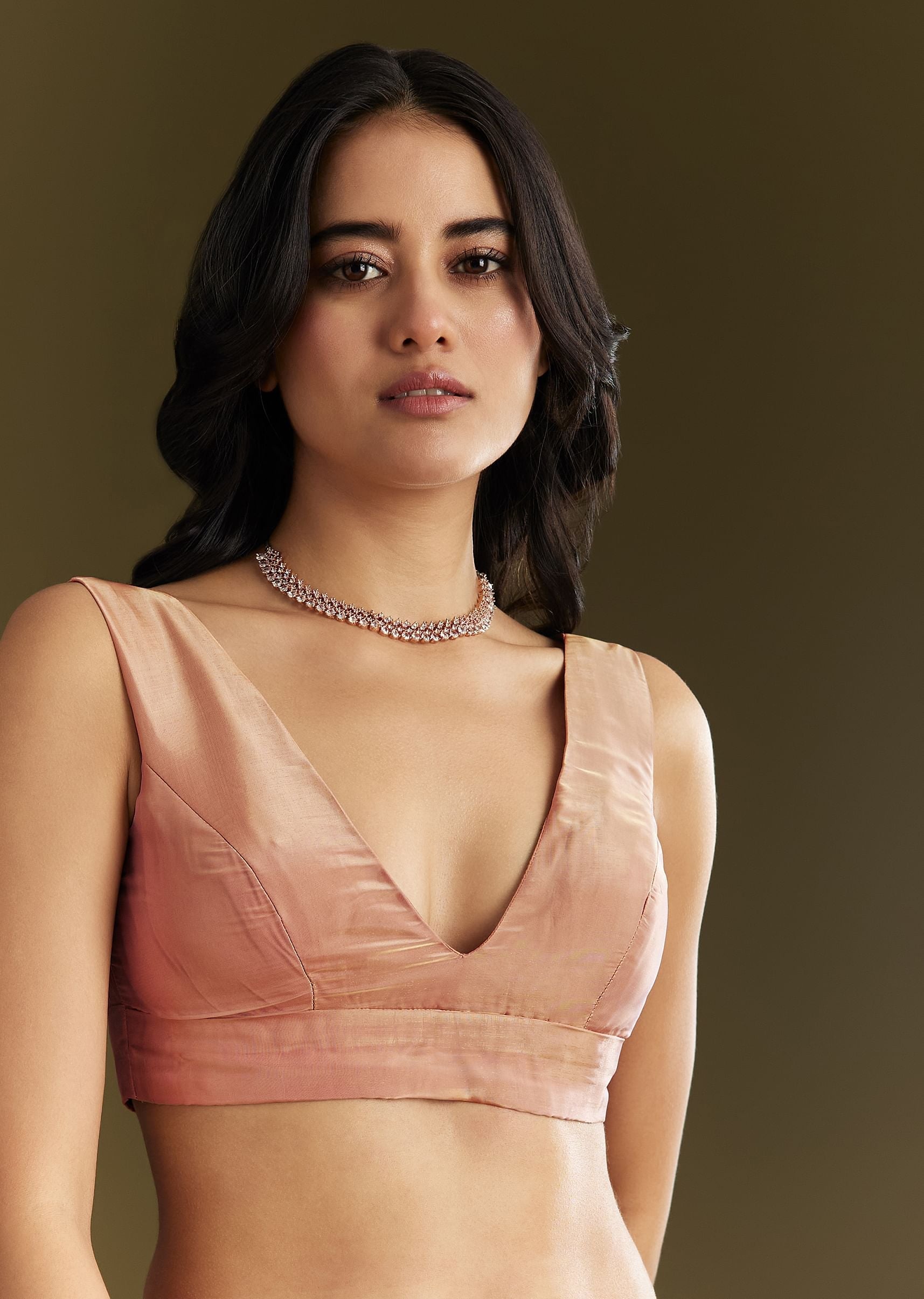 peach-organza-saree-with-stone-embellishment-and-scallop-border-sg293136-7_0eea0f02-05dc-47f5-9de5-028dca94776c.jpg