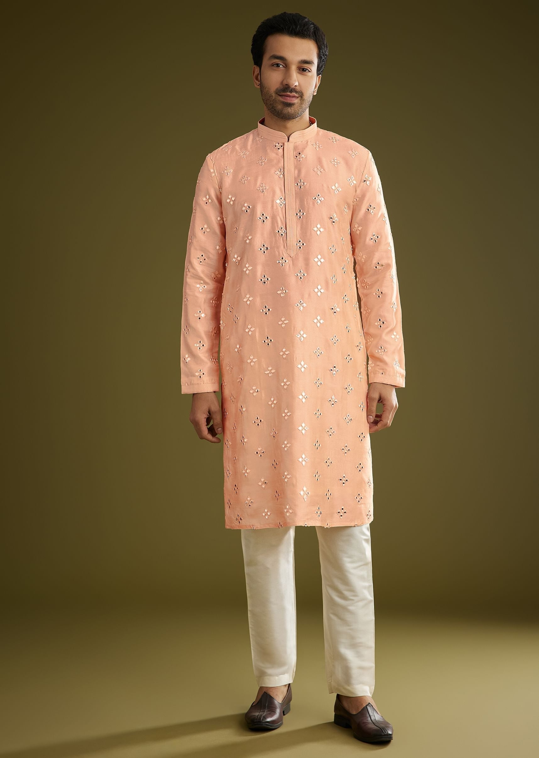 peach-silk-blend-kurta-set-with-mirror-work-sg303182-1_8b93c750-7d1f-479d-96cc-882884f21da6.jpg
