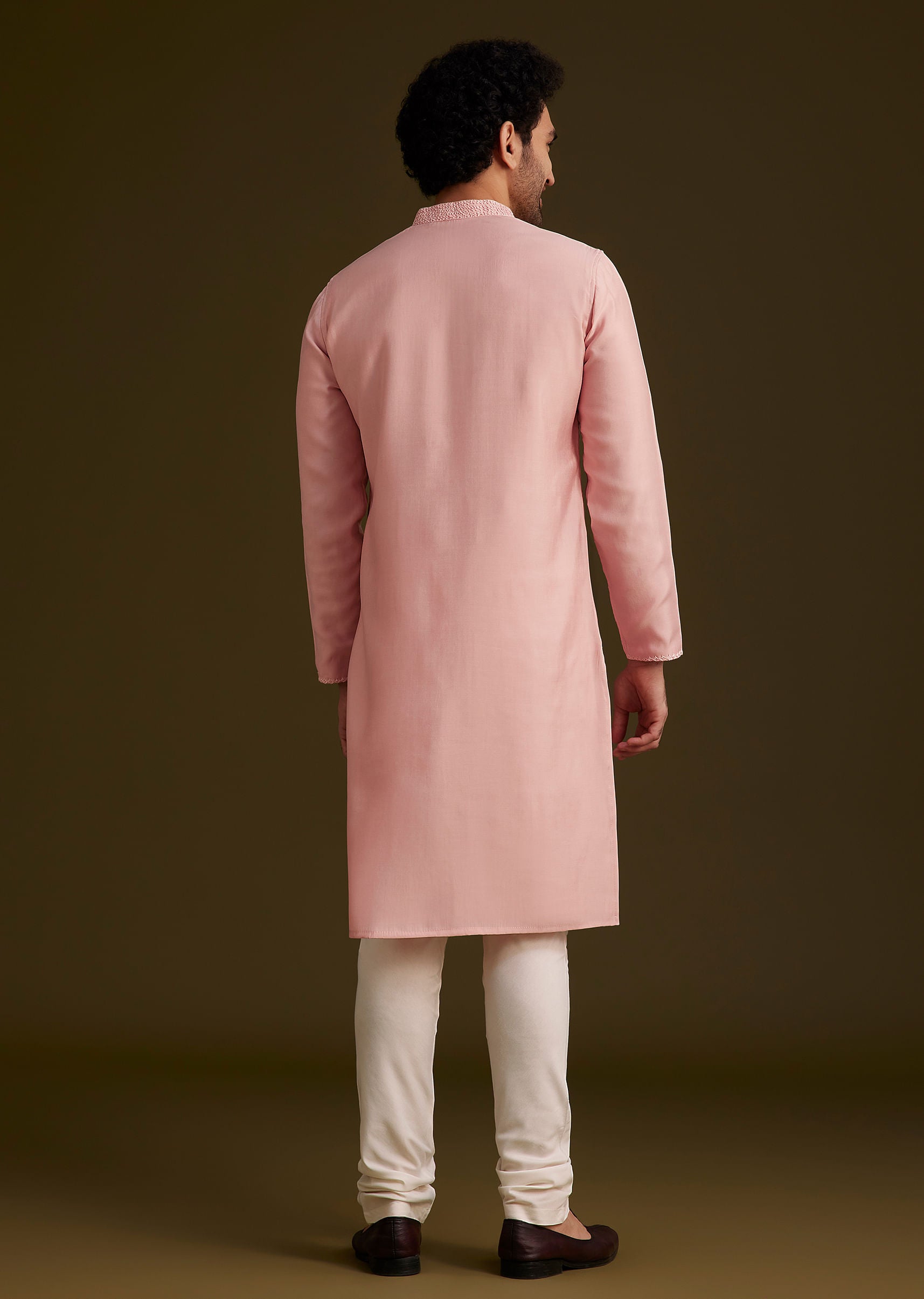 peach_embroidered_kurta_set-sg259199_3_d0f79afa-ae58-4c3d-813c-bd2289eb9dee.jpg