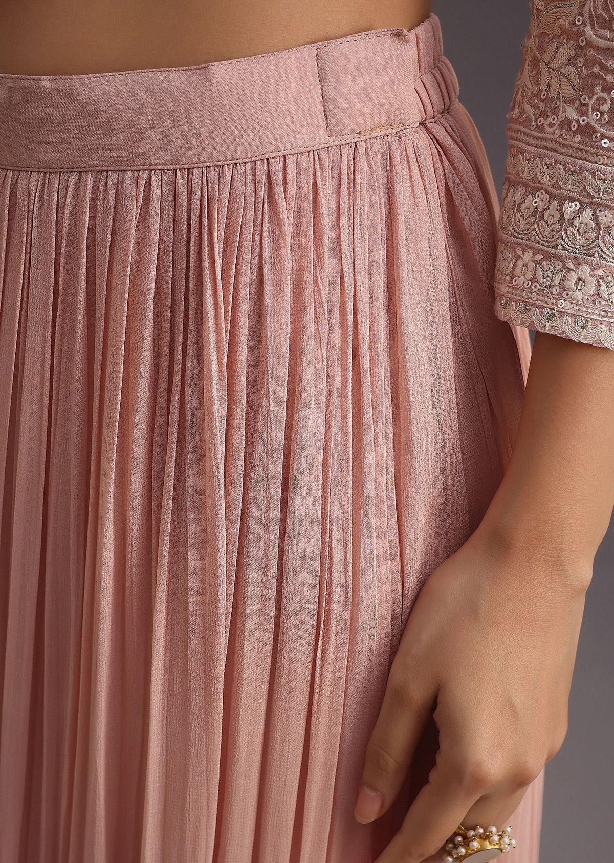 peach_lucknowi_work_kurti_with_flared_palazzo-sg270536_7_c3235a42-1c2c-4c10-a27f-e86abe1a1981.jpg