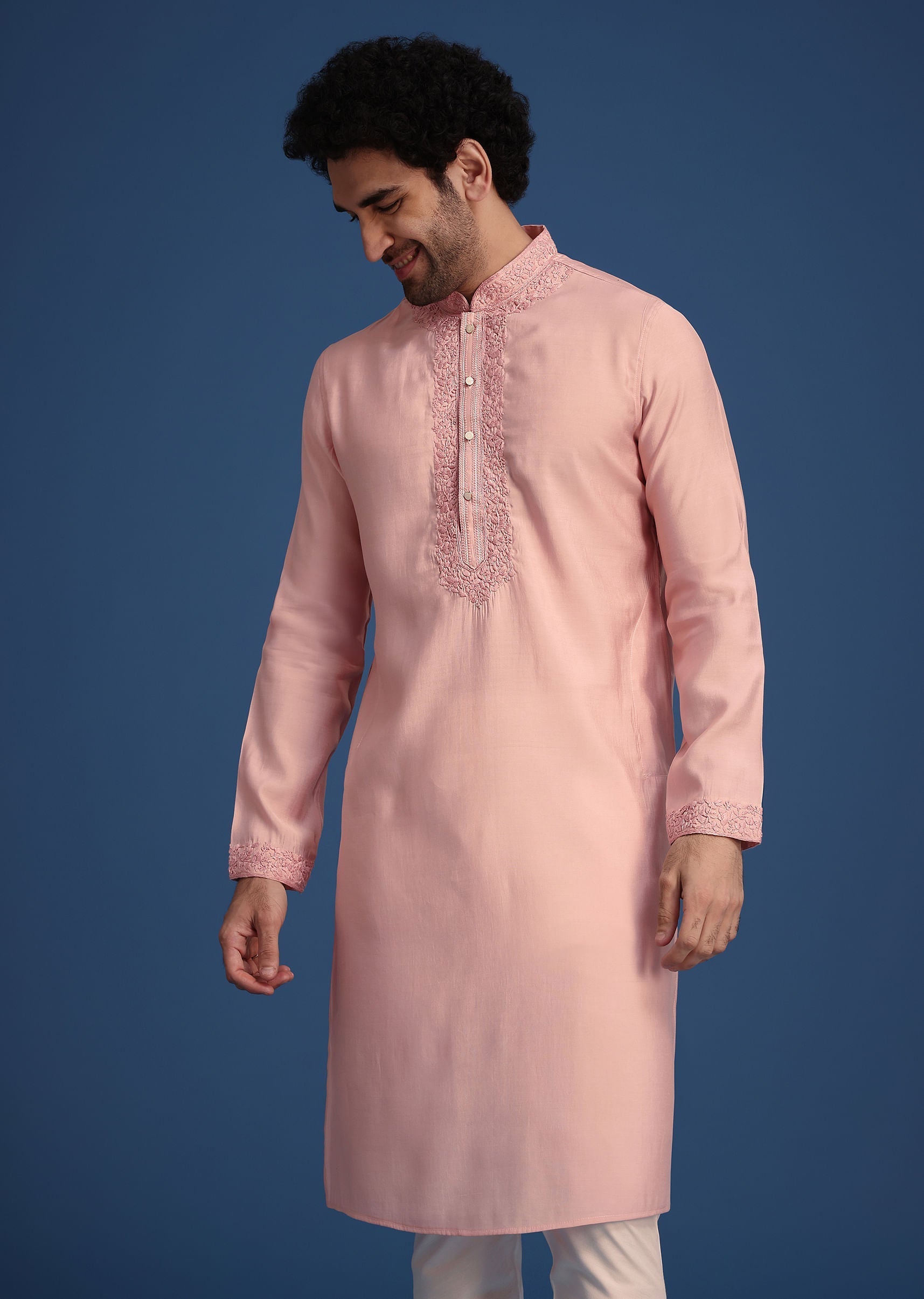 peach_thread_hand_embroidered_kurta_set-sg259159_5_c17436ff-daab-4526-bd60-e500c3ac0c9c.jpg