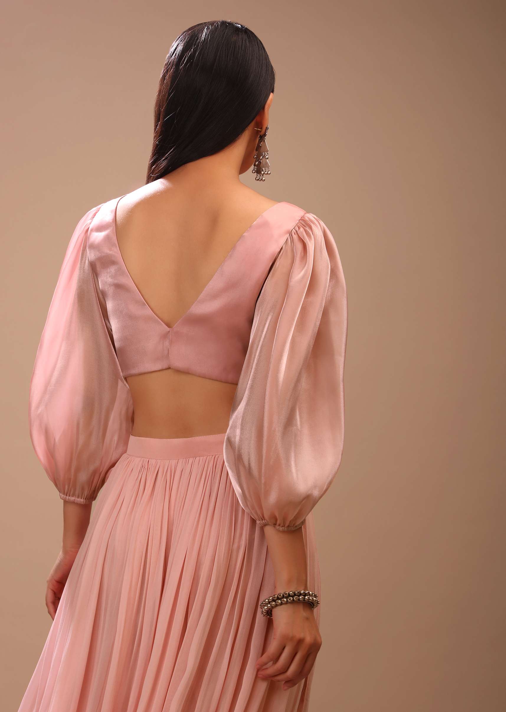 peachskin_blouse-m001bltr08y-sg93830_11_a633707a-02d5-4800-845e-880c2b35080b.jpg
