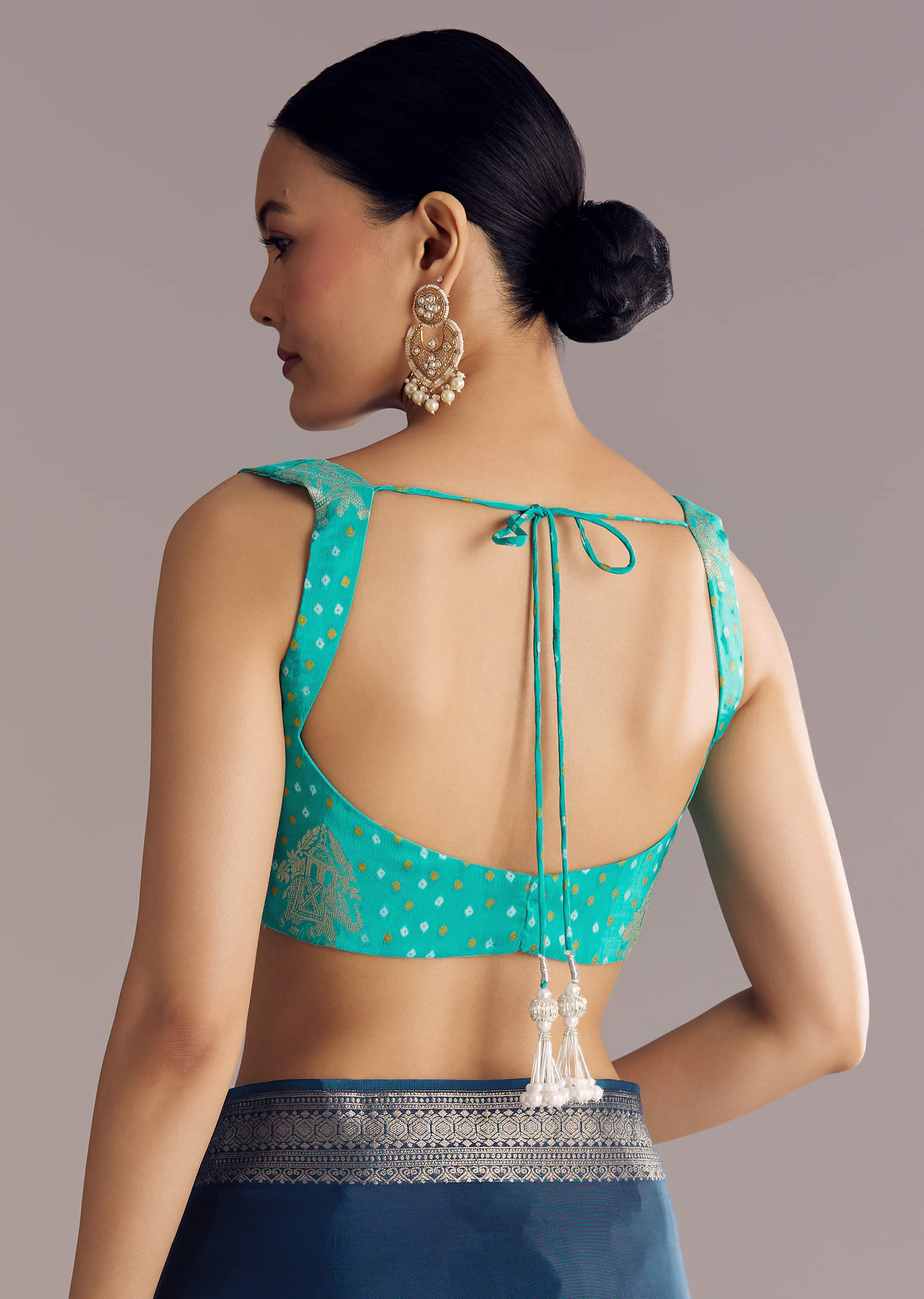 peacock-blue-dola-silk-saree-with-woven-border-and-pallu-sg311879-8_9e4ccc43-94ee-4d2a-be85-4c4fa9b46933.jpg