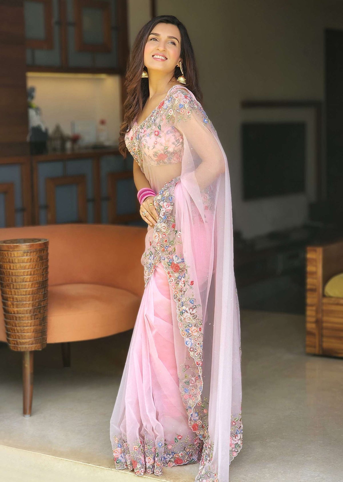 petal_pink_saree_in_organza_with_resham-k0031401804y-sg34160_855eea63-e302-486d-a51d-bb9fa76411a5.jpg
